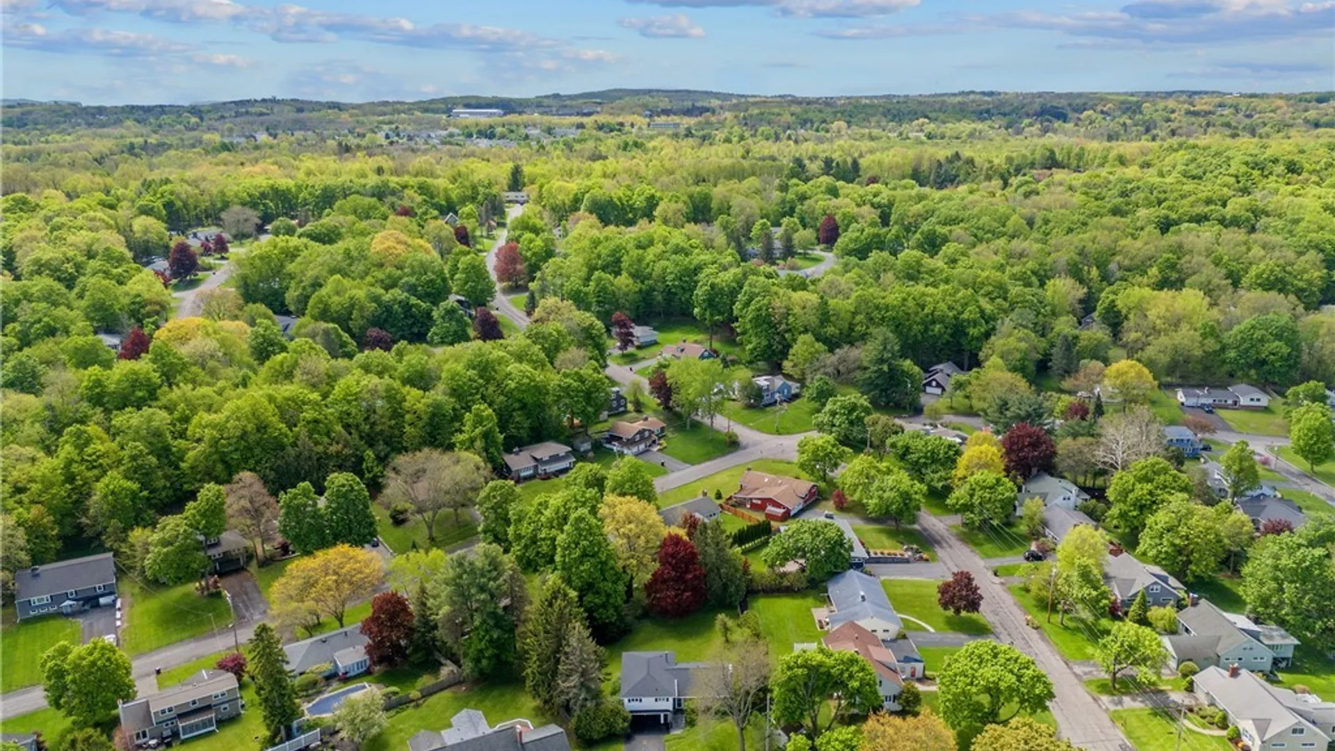 Property at 325 Highridge Drive, Syracuse, NY 13215 34