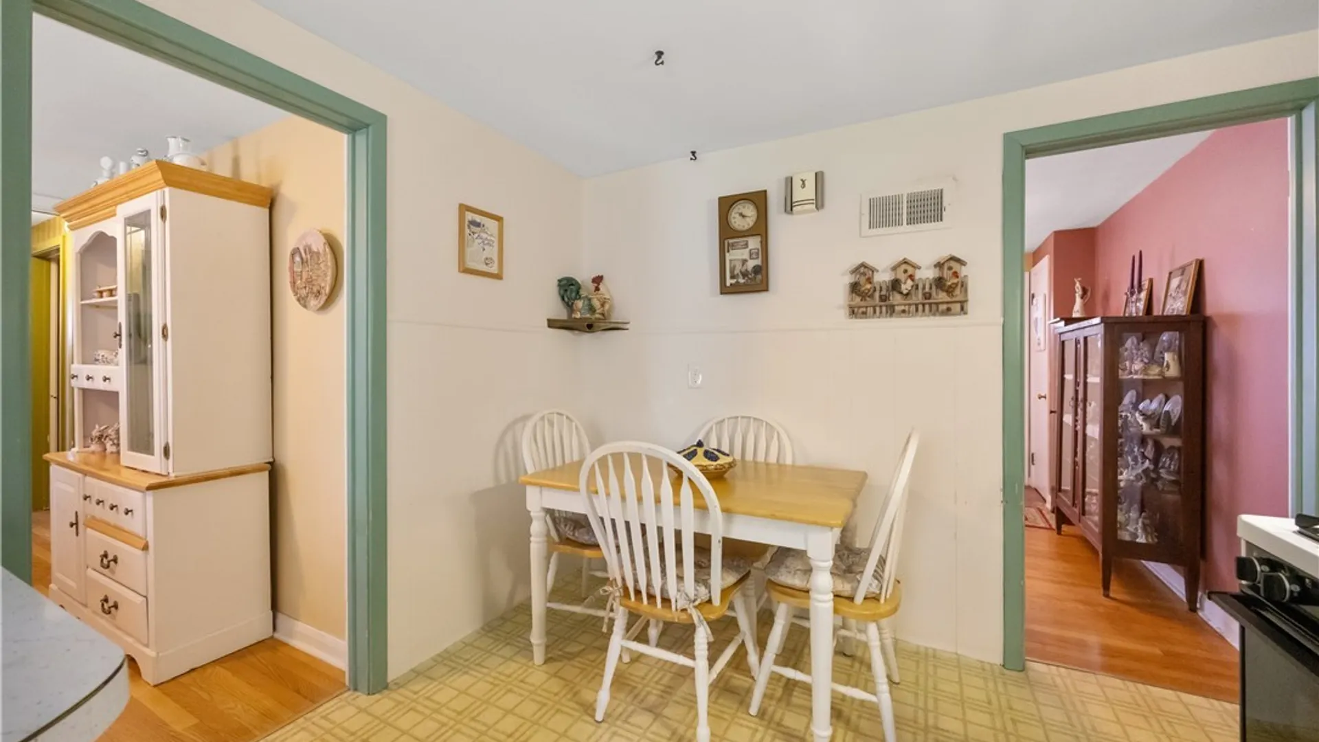 Property at 208 Harding Place, Syracuse, NY 13205 11