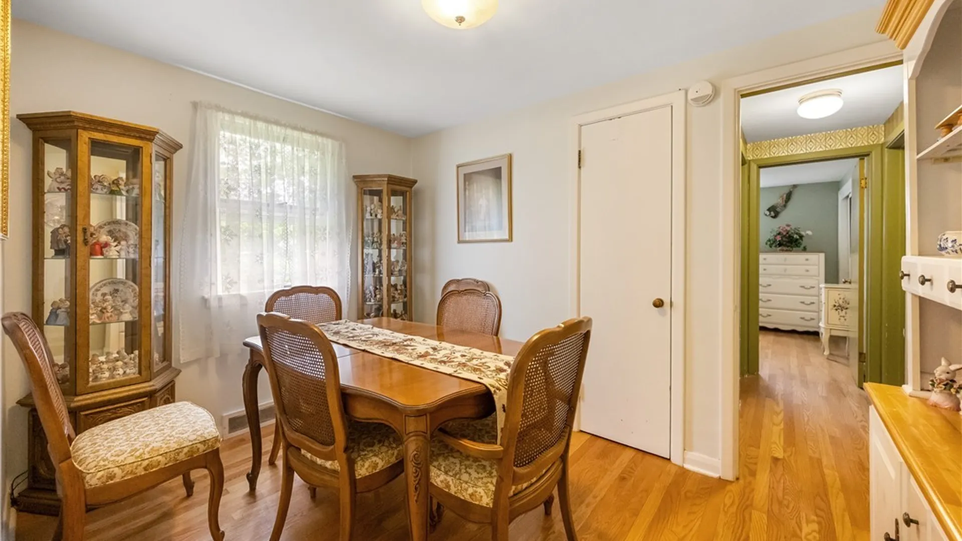 Property at 208 Harding Place, Syracuse, NY 13205 13