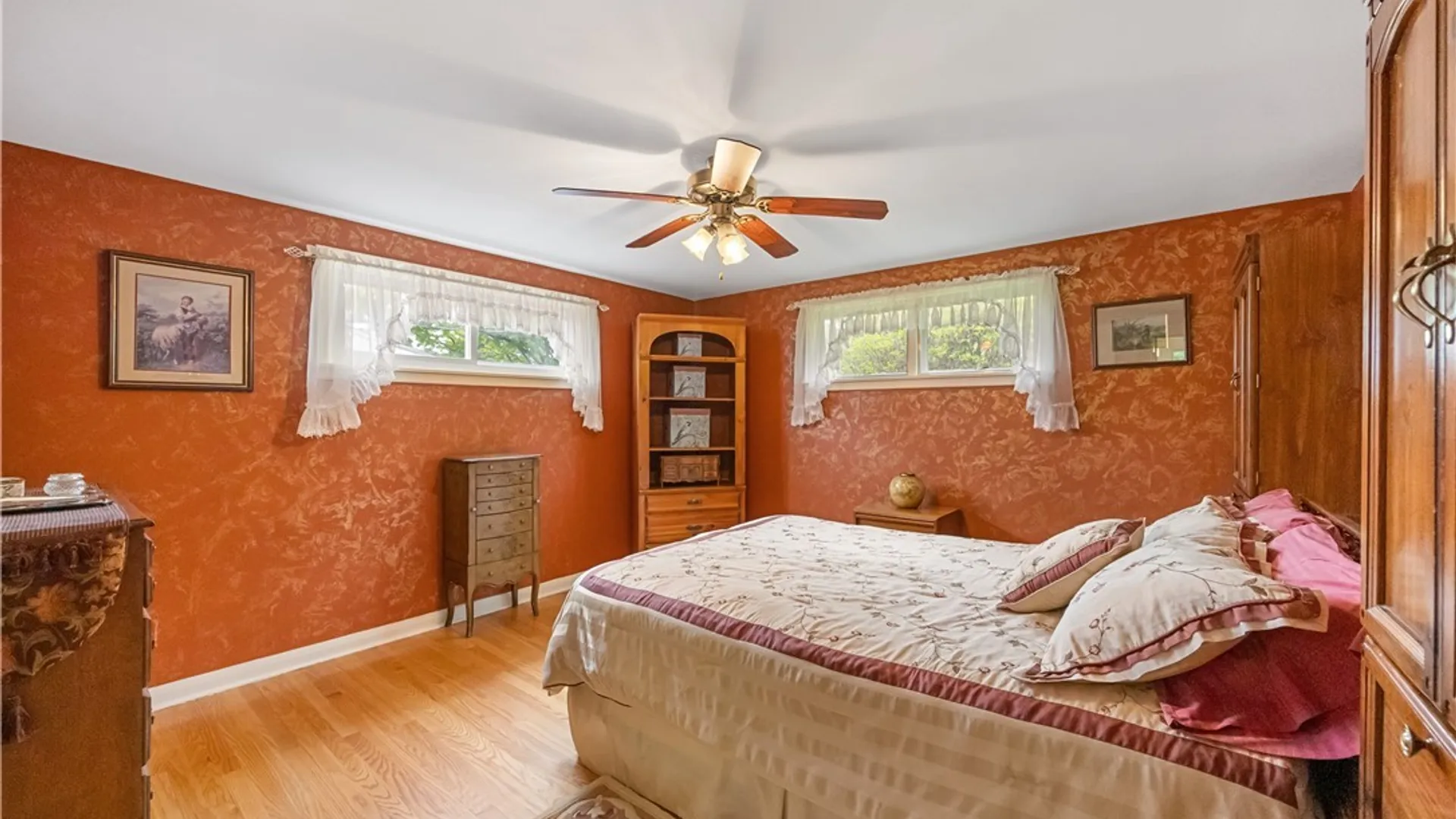 Property at 208 Harding Place, Syracuse, NY 13205 14