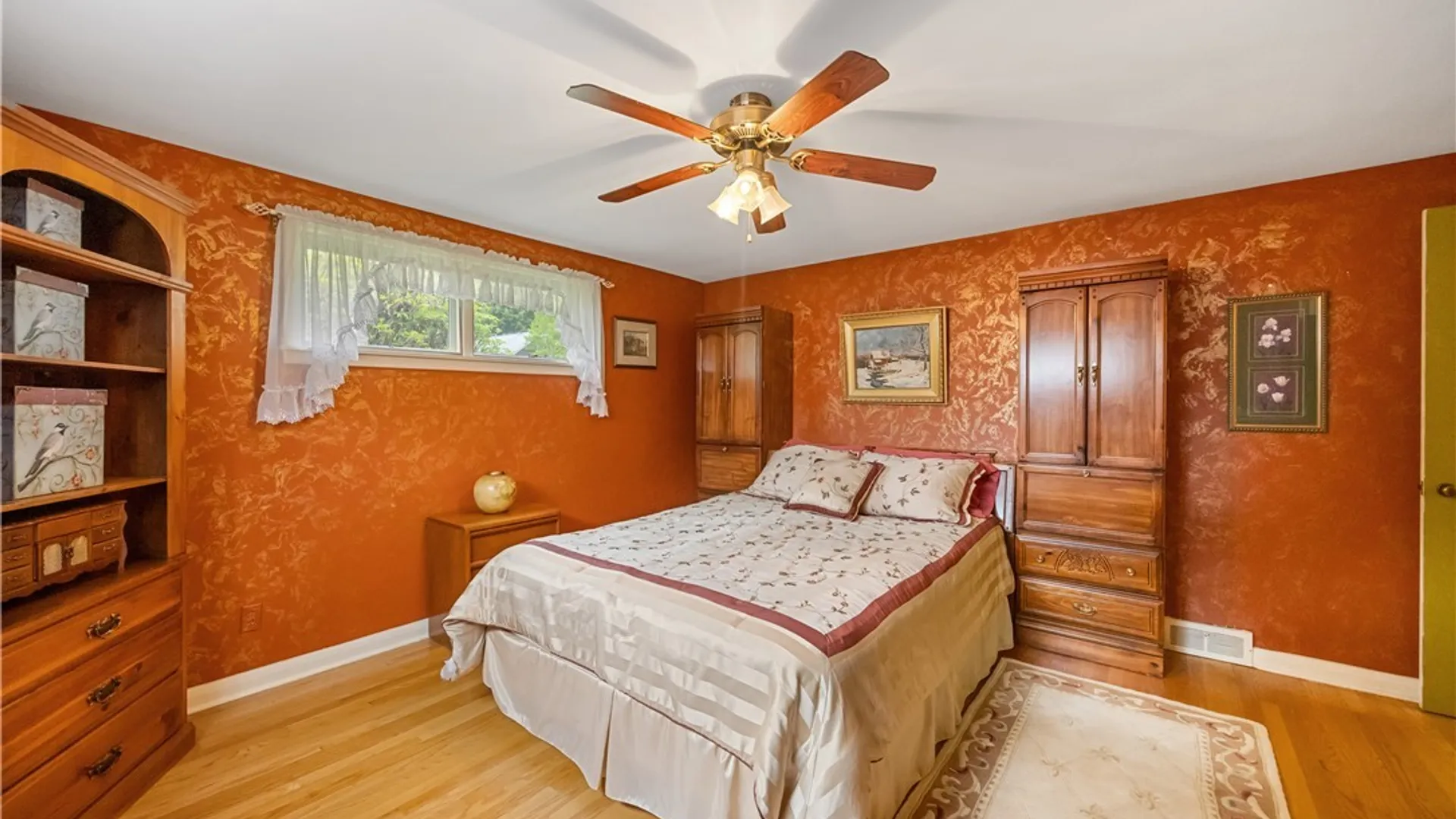 Property at 208 Harding Place, Syracuse, NY 13205 15
