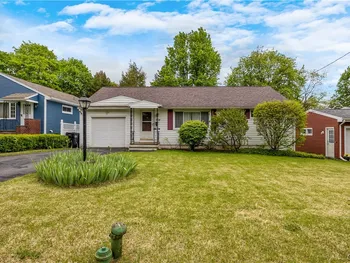 Property at 208 Harding Place, Syracuse, NY 13205