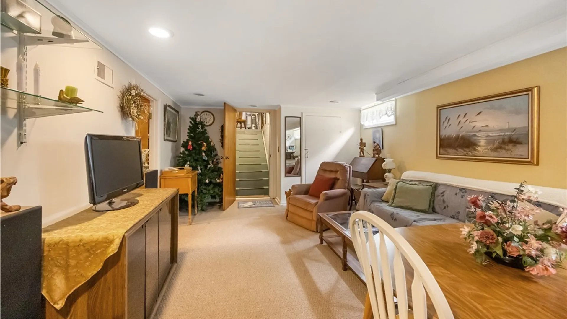 Property at 208 Harding Place, Syracuse, NY 13205 22