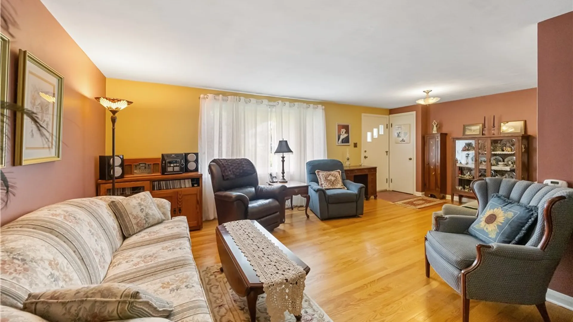 Property at 208 Harding Place, Syracuse, NY 13205 5