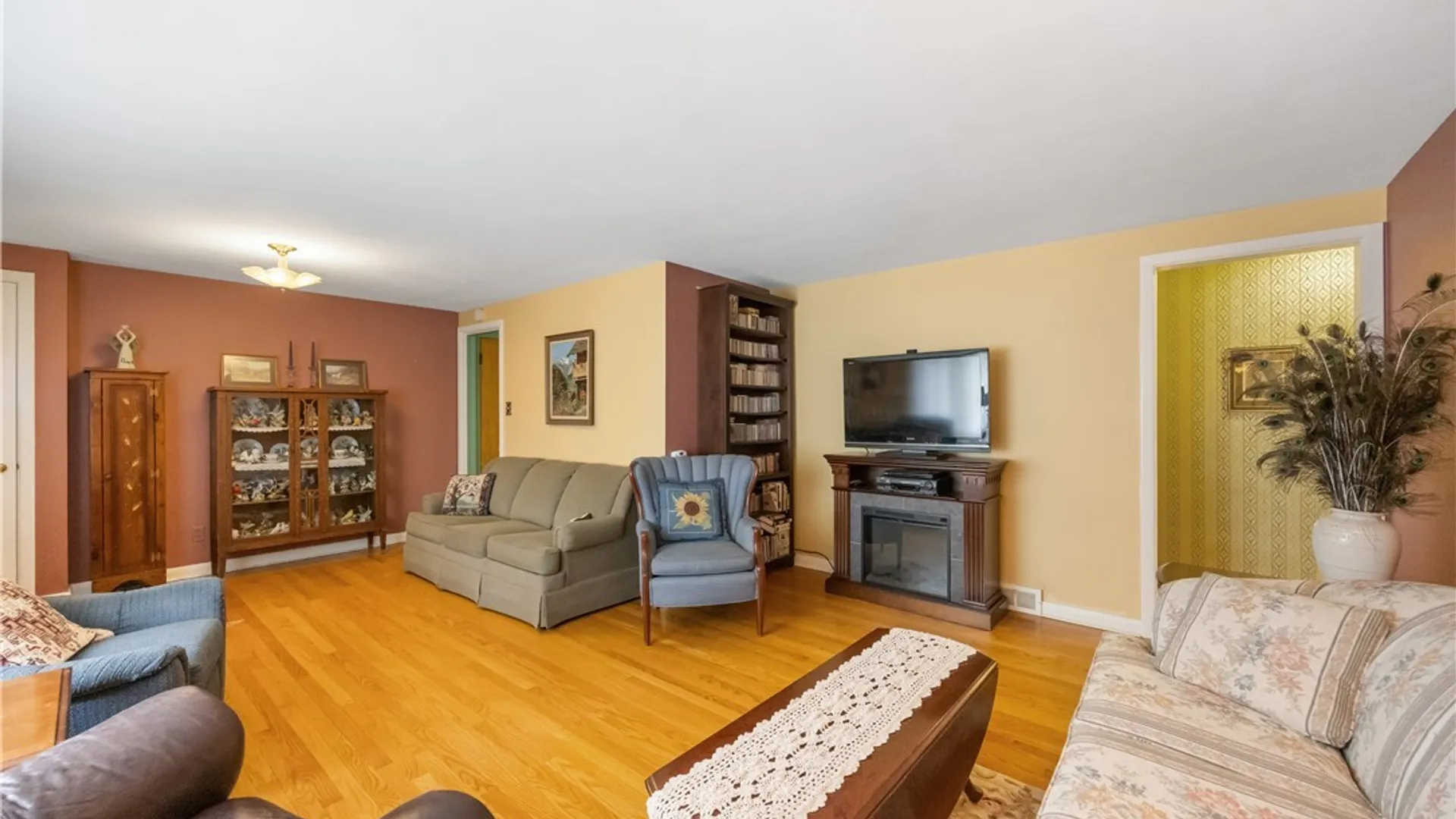 Property at 208 Harding Place, Syracuse, NY 13205 6