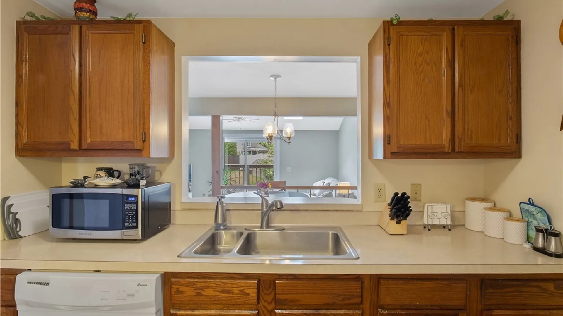 Property at 6138 Bethlehem Ln, Cicero, NY 13039 8