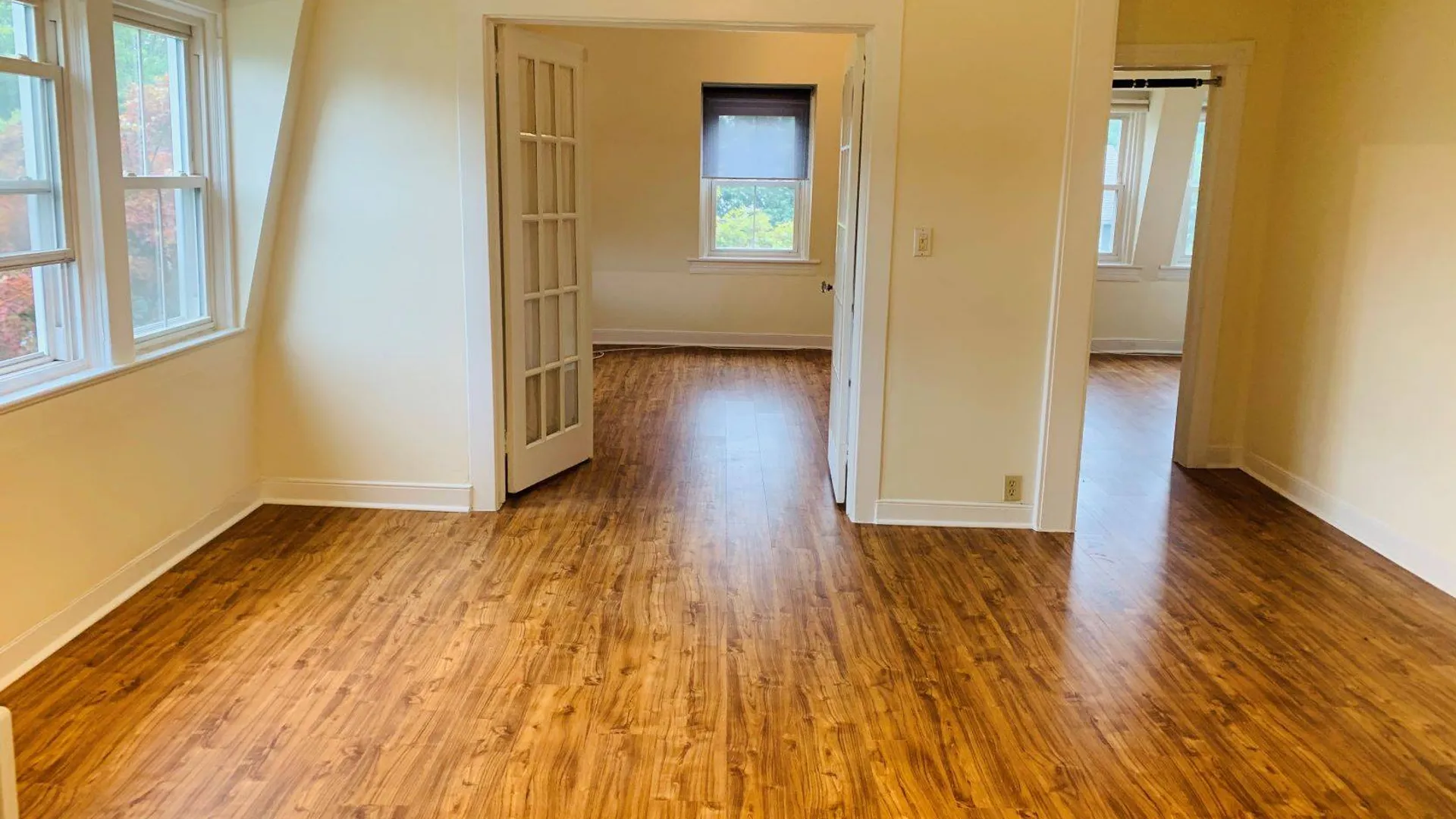 Property at 145 Carpenter Av, Sea Cliff, NY 11579 4
