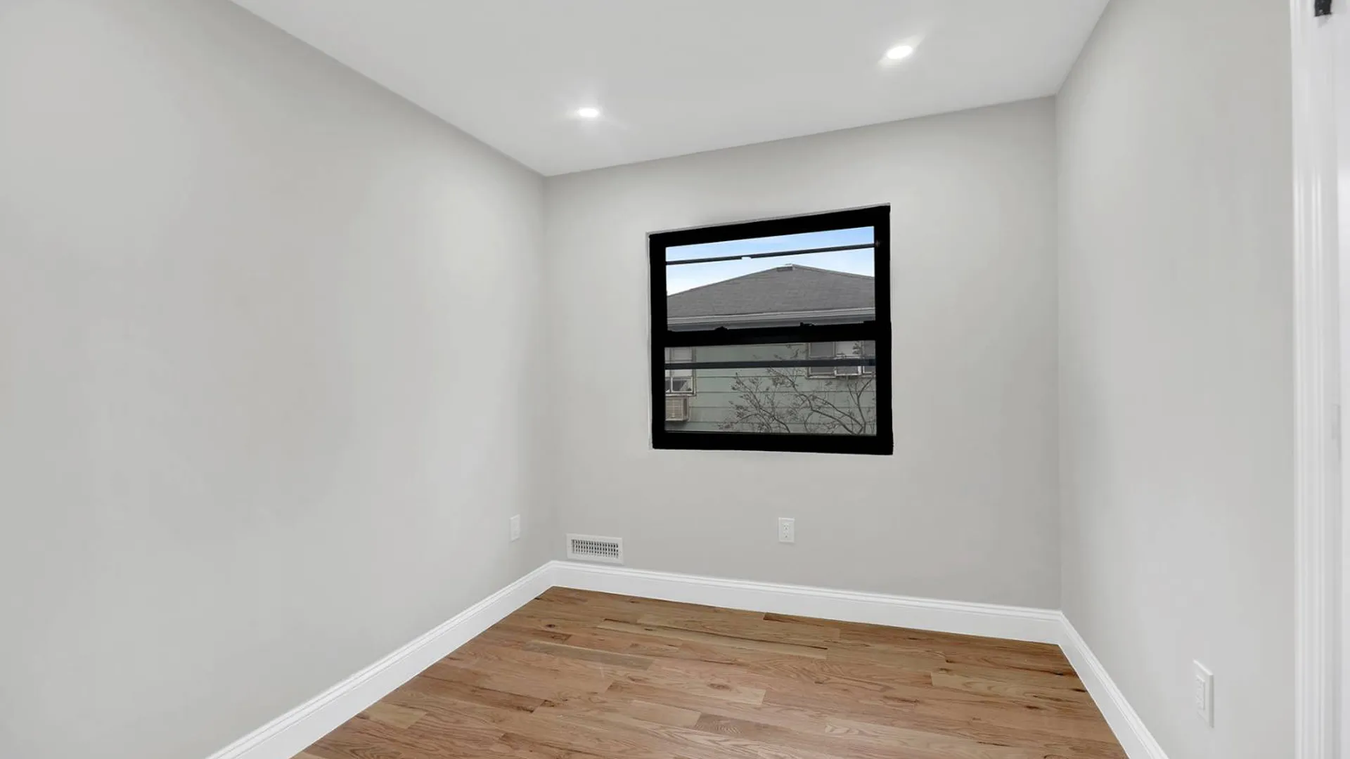 Property at 1242 east 100 street, brooklyn, NY 11236 10