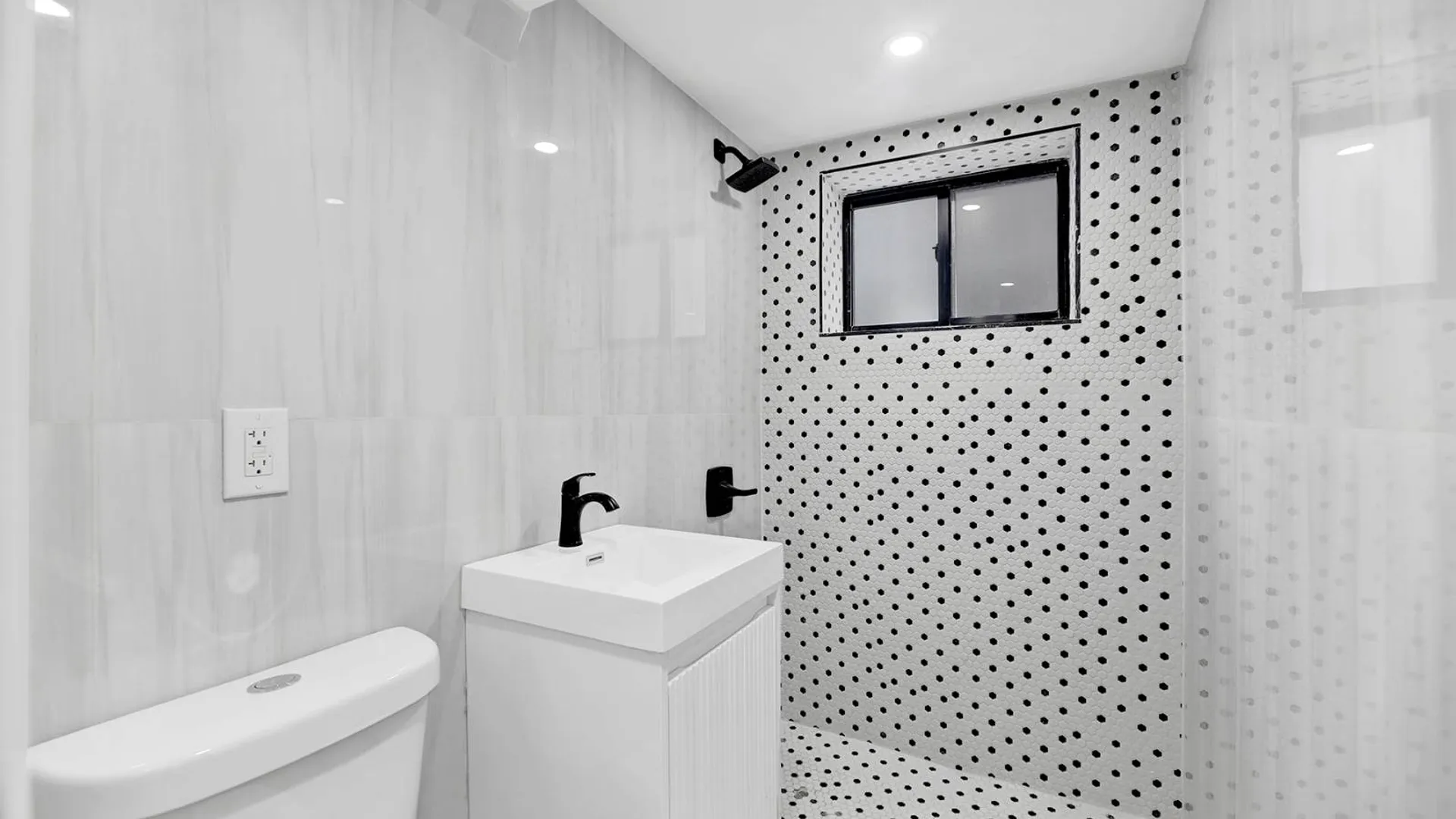 Property at 1242 east 100 street, brooklyn, NY 11236 18