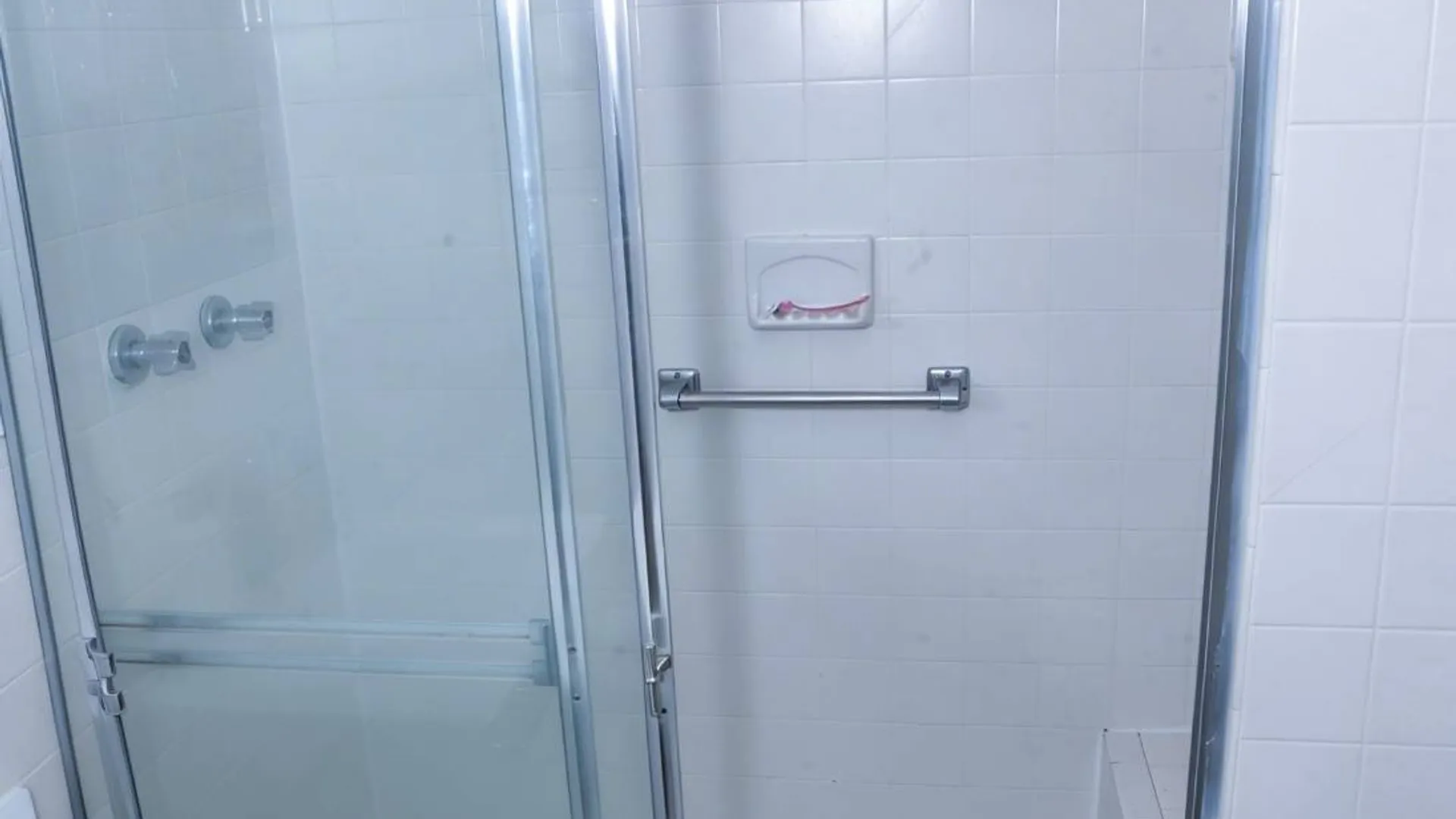 Property at 20701 Estates Drive, Bayside, NY 11360 14