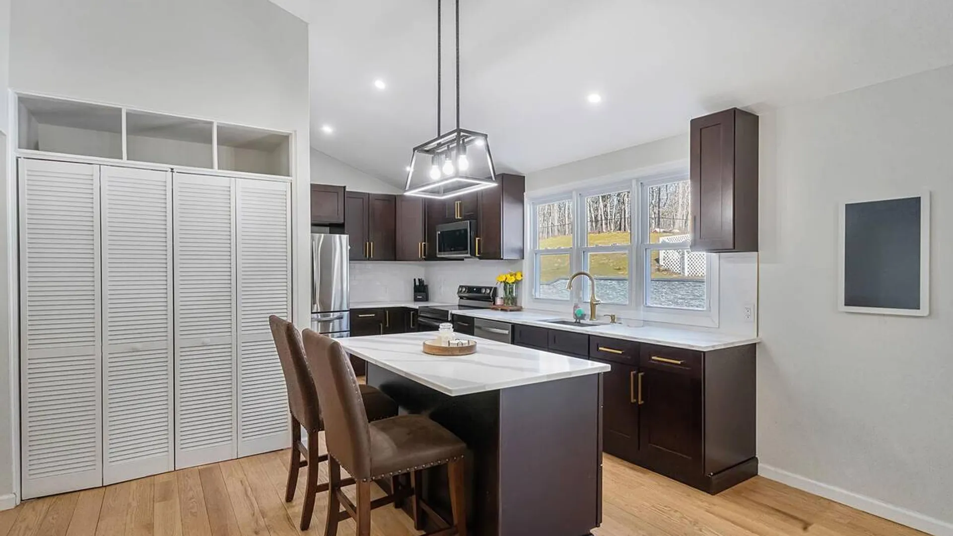 Property at 17 Fairway Drive, Manorville, NY 11949 6