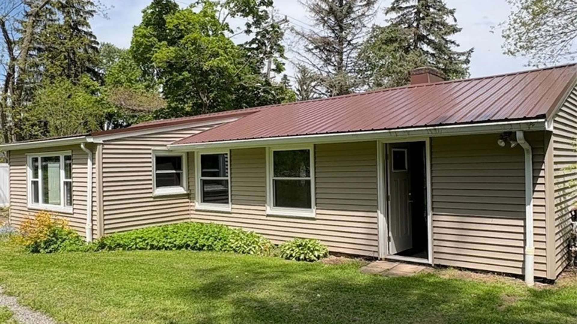 Property at 896 Hillside Drive, Lewiston, NY 14092 5