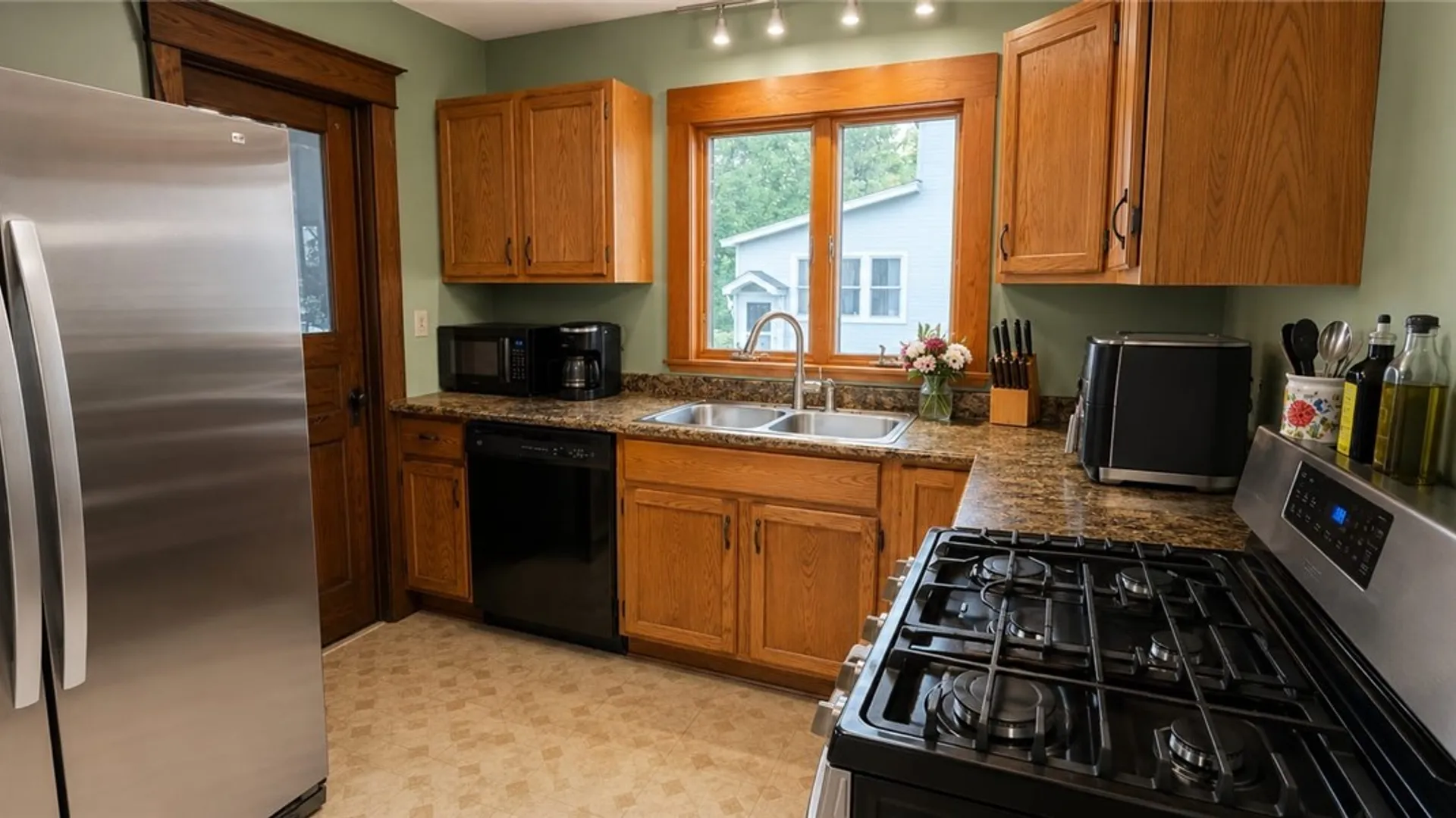 Property at 17 Elmwood Avenue, Sodus, NY 14551 11