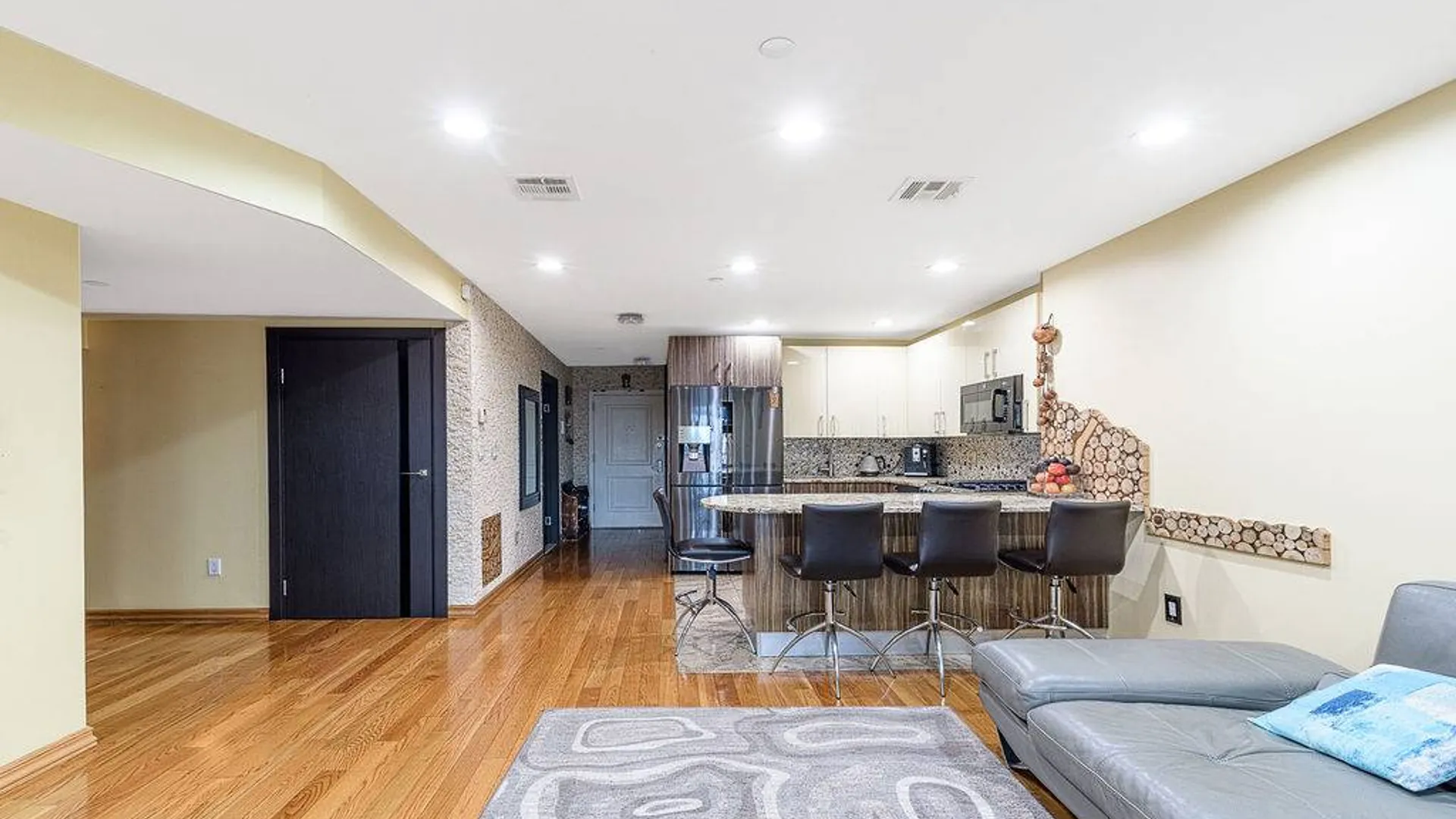 Property at 3015 BRIGHTON 6 STREET, Brooklyn, NY 11235 2