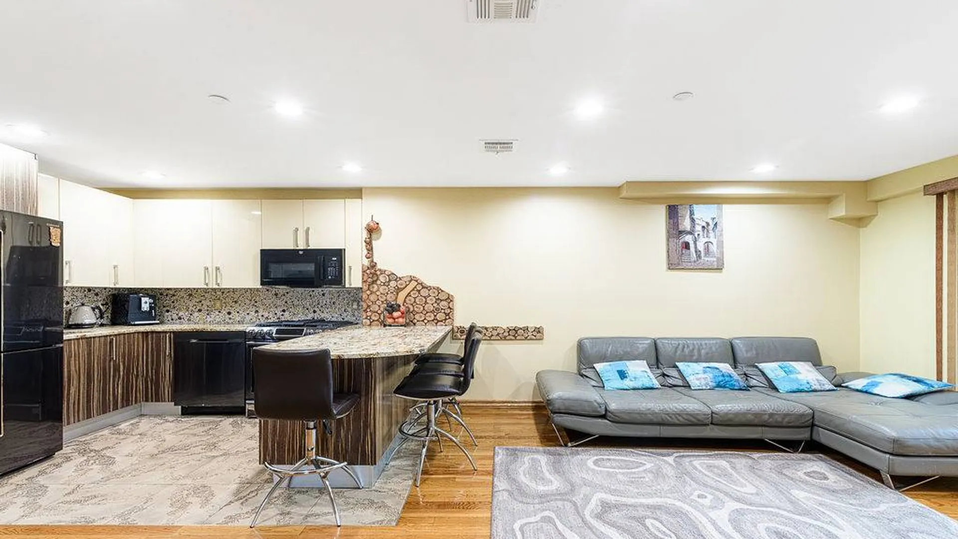 Property at 3015 BRIGHTON 6 STREET, Brooklyn, NY 11235 3