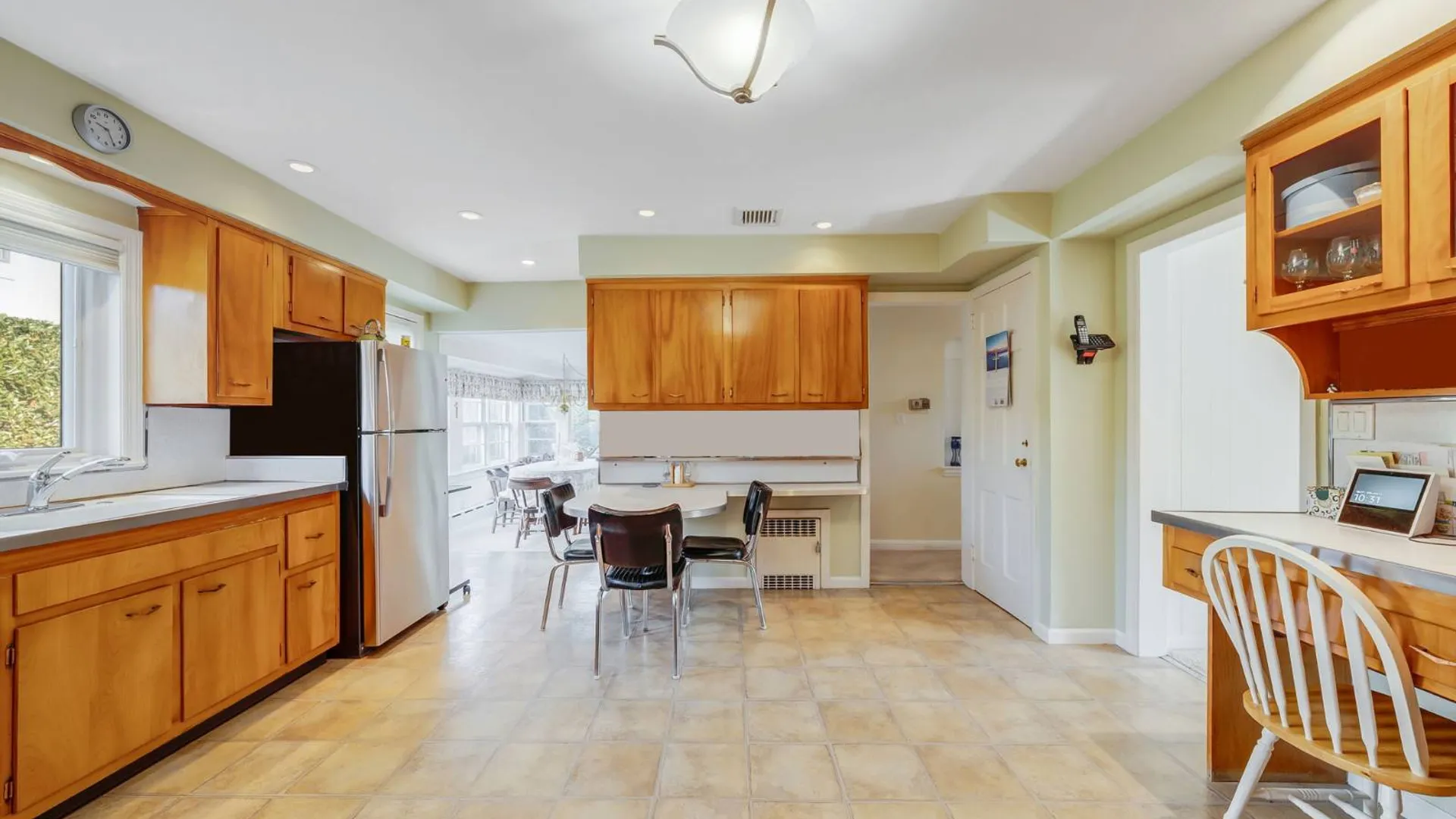 Property at 15 Seeley Ct, Malverne, NY 11565 18