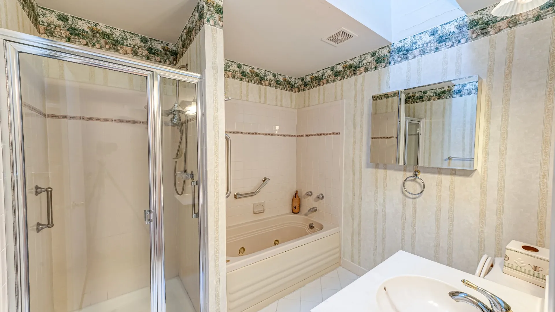 Property at 210 Erik Drive, East Setauket, NY 11733 18