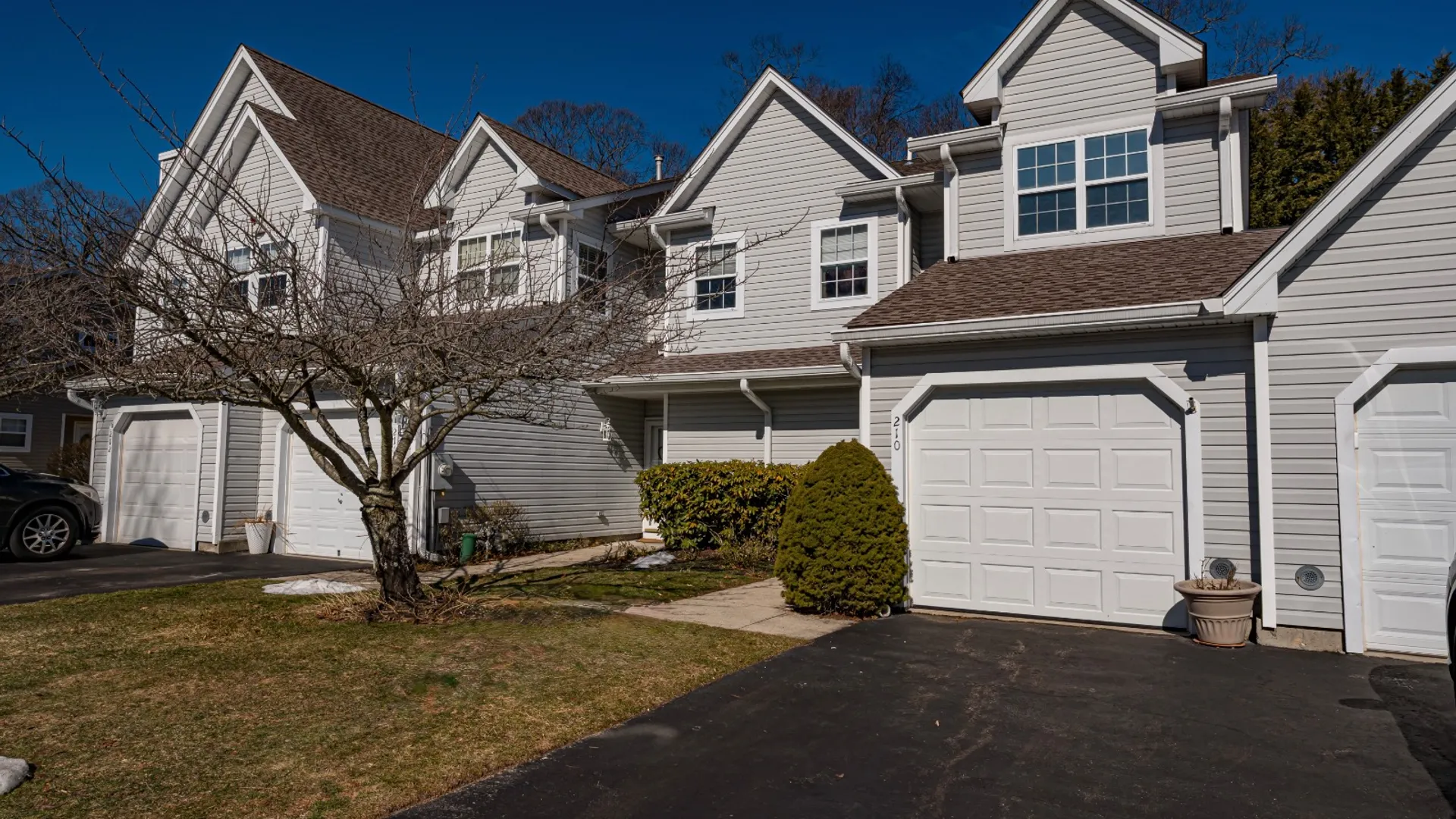 Property at 210 Erik Drive, East Setauket, NY 11733 28