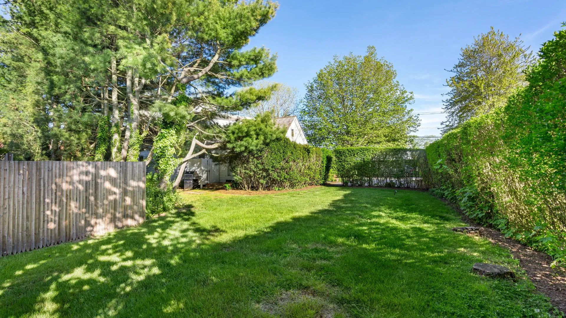 Property at 209 Elm Street, Southampton, NY 11968 8