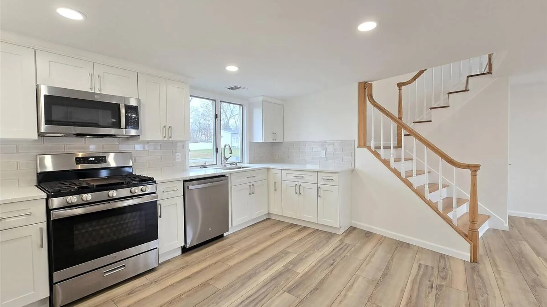 Property at 21 Possum Lane, East Setauket, NY 11733 3