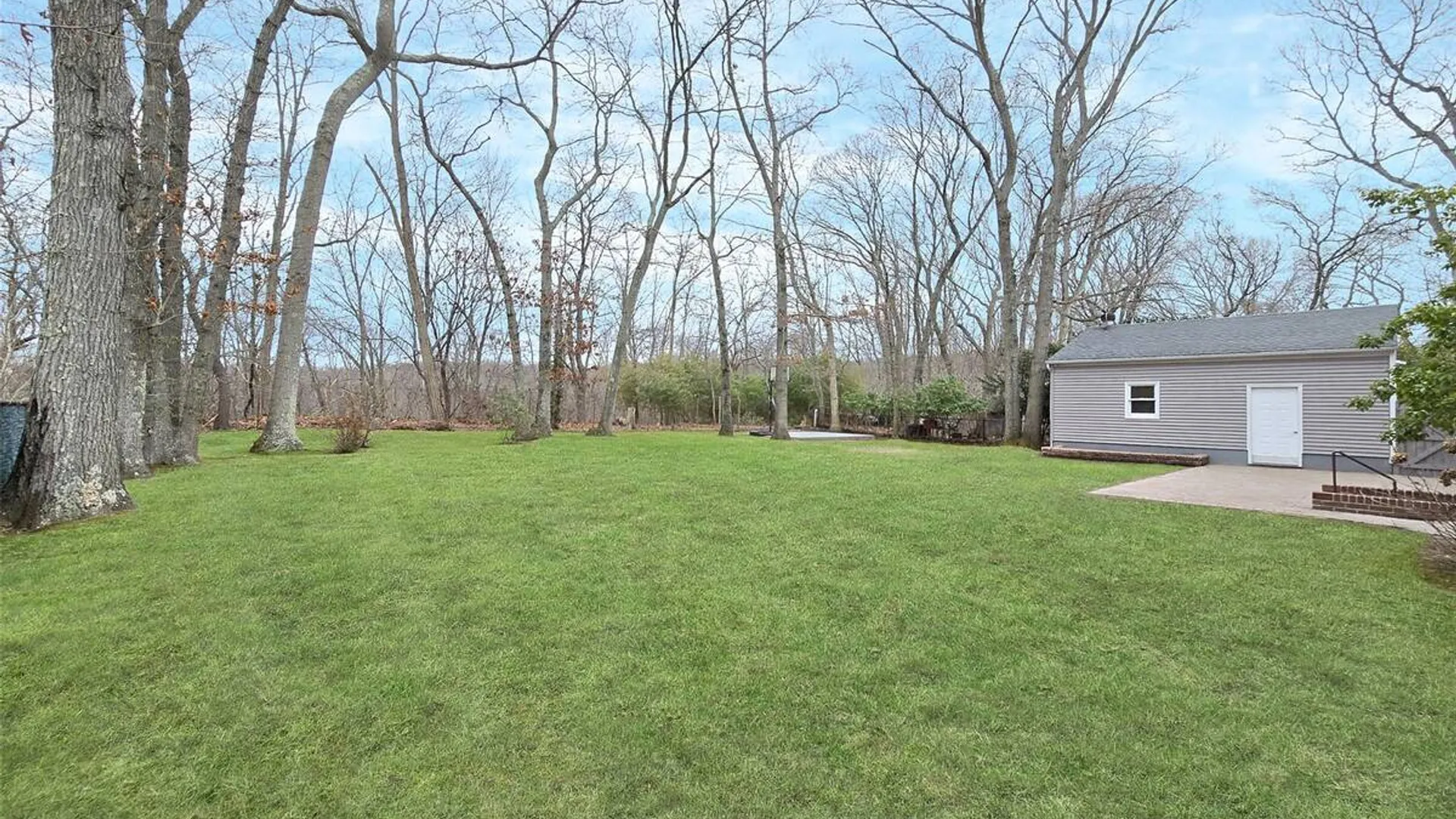 Property at 21 Possum Lane, East Setauket, NY 11733 24