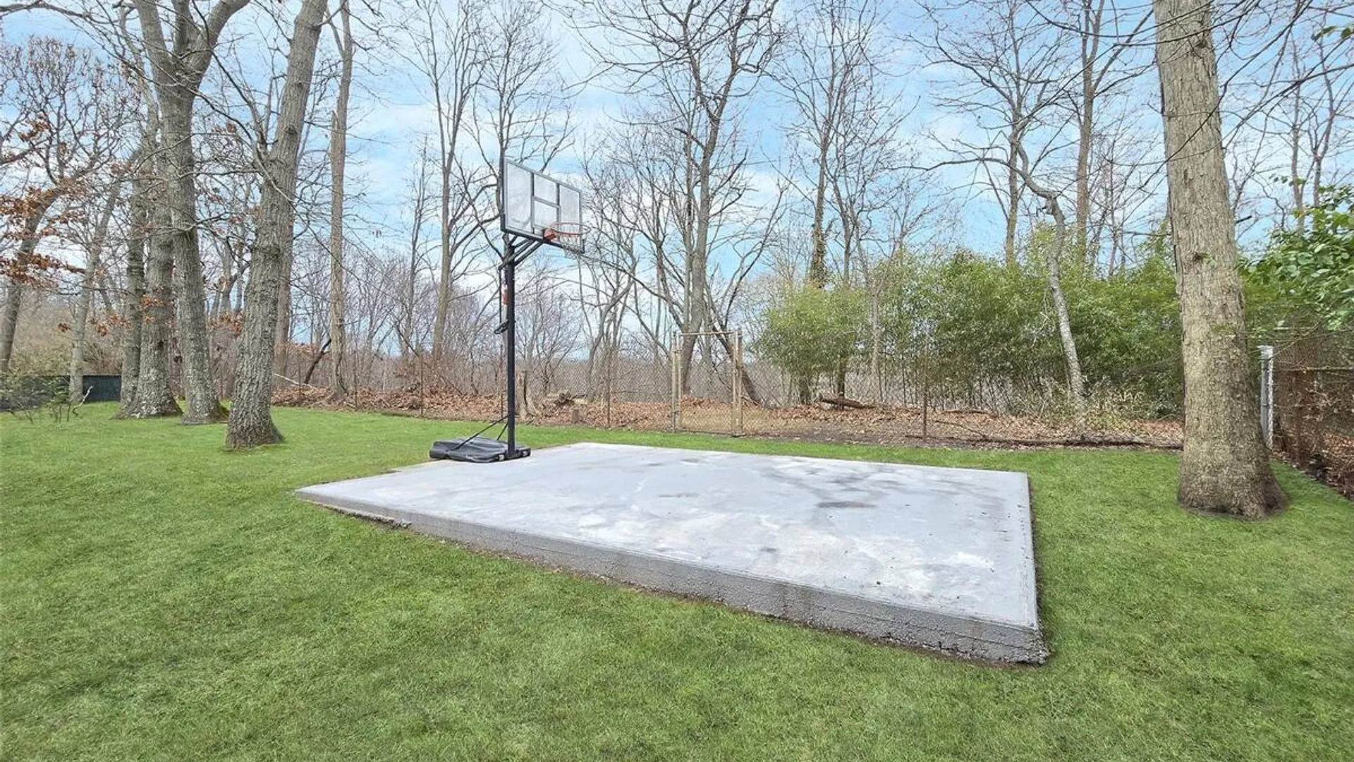 Property at 21 Possum Lane, East Setauket, NY 11733 25