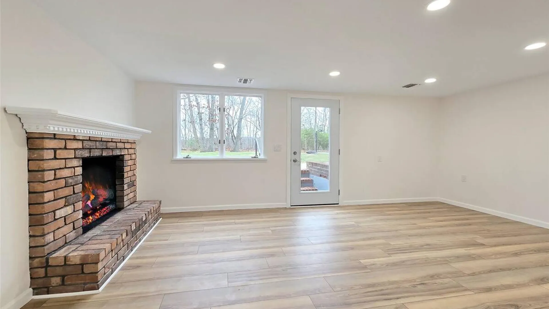 Property at 21 Possum Lane, East Setauket, NY 11733 7