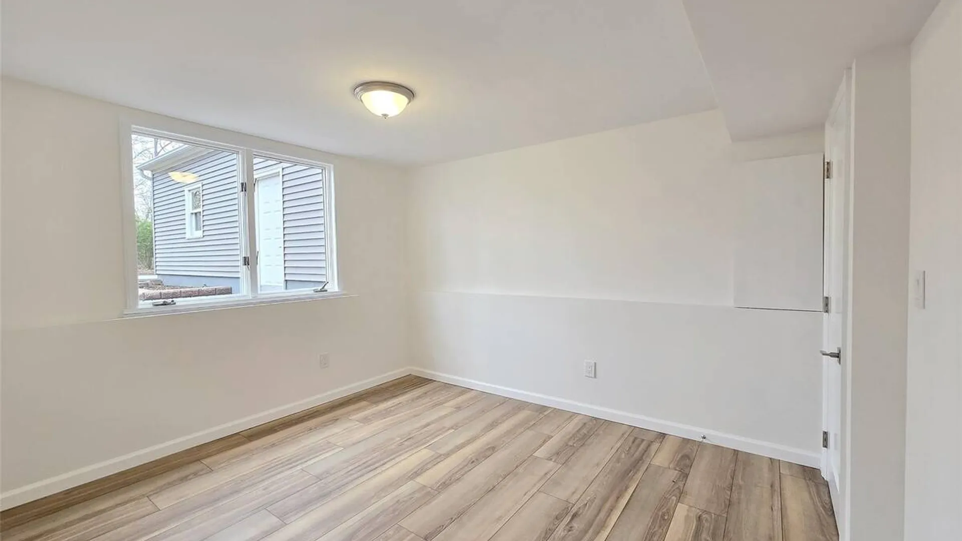 Property at 21 Possum Lane, East Setauket, NY 11733 9