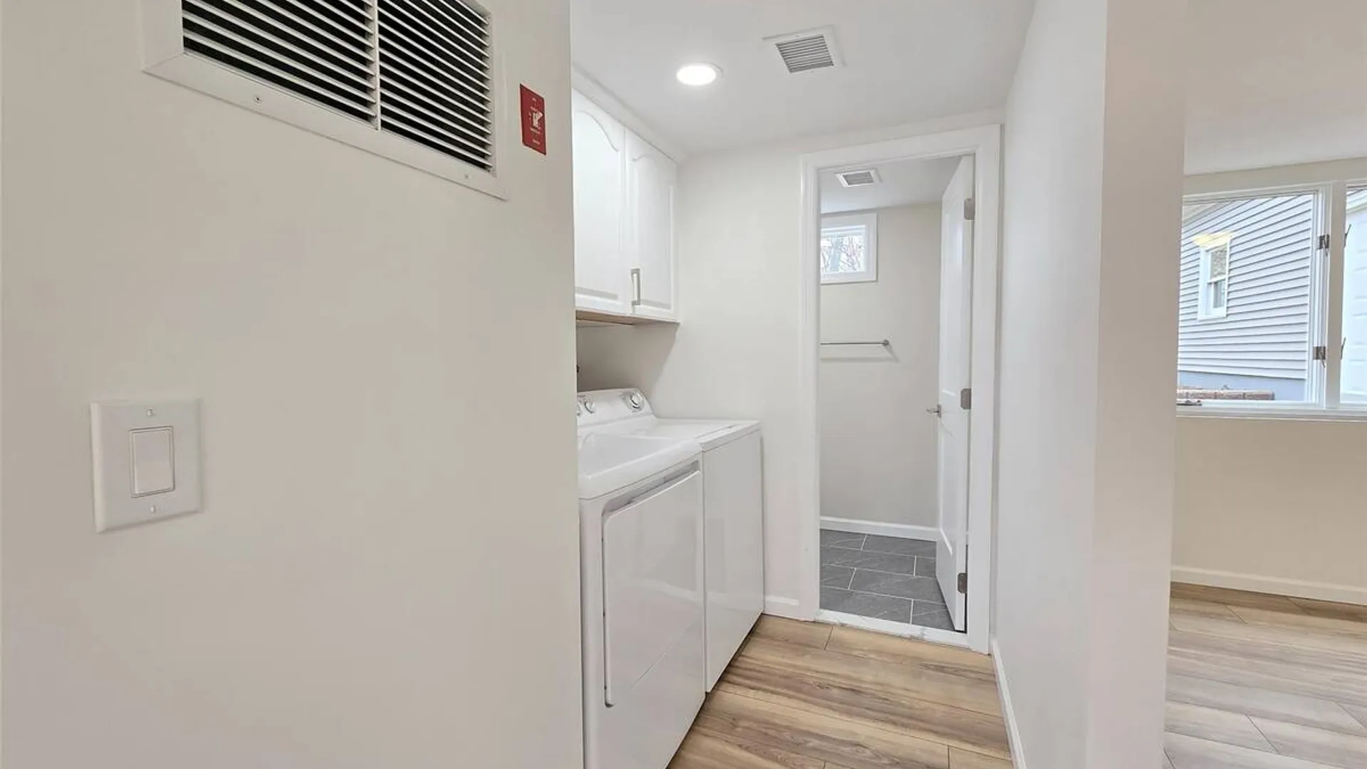 Property at 21 Possum Lane, East Setauket, NY 11733 10