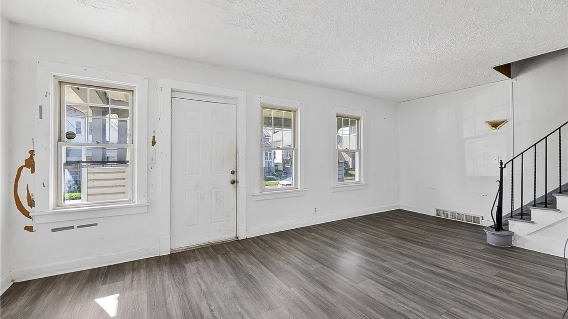 Property at 47 Birch Place, Buffalo, NY 14215 14