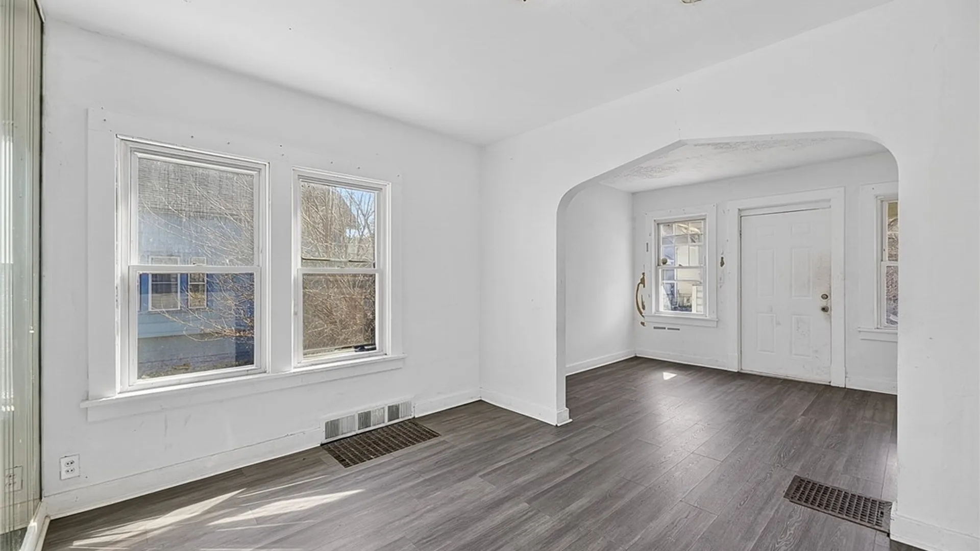 Property at 47 Birch Place, Buffalo, NY 14215 16