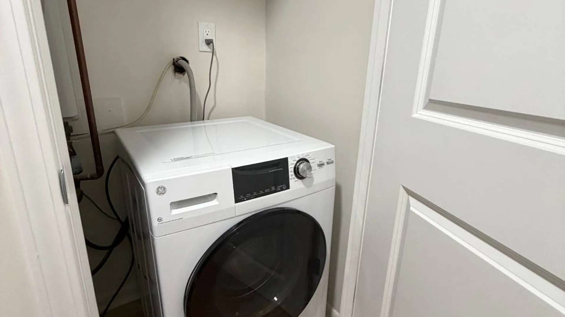 Property at 2811 E 26th ST, Brooklyn, NY 11235 10