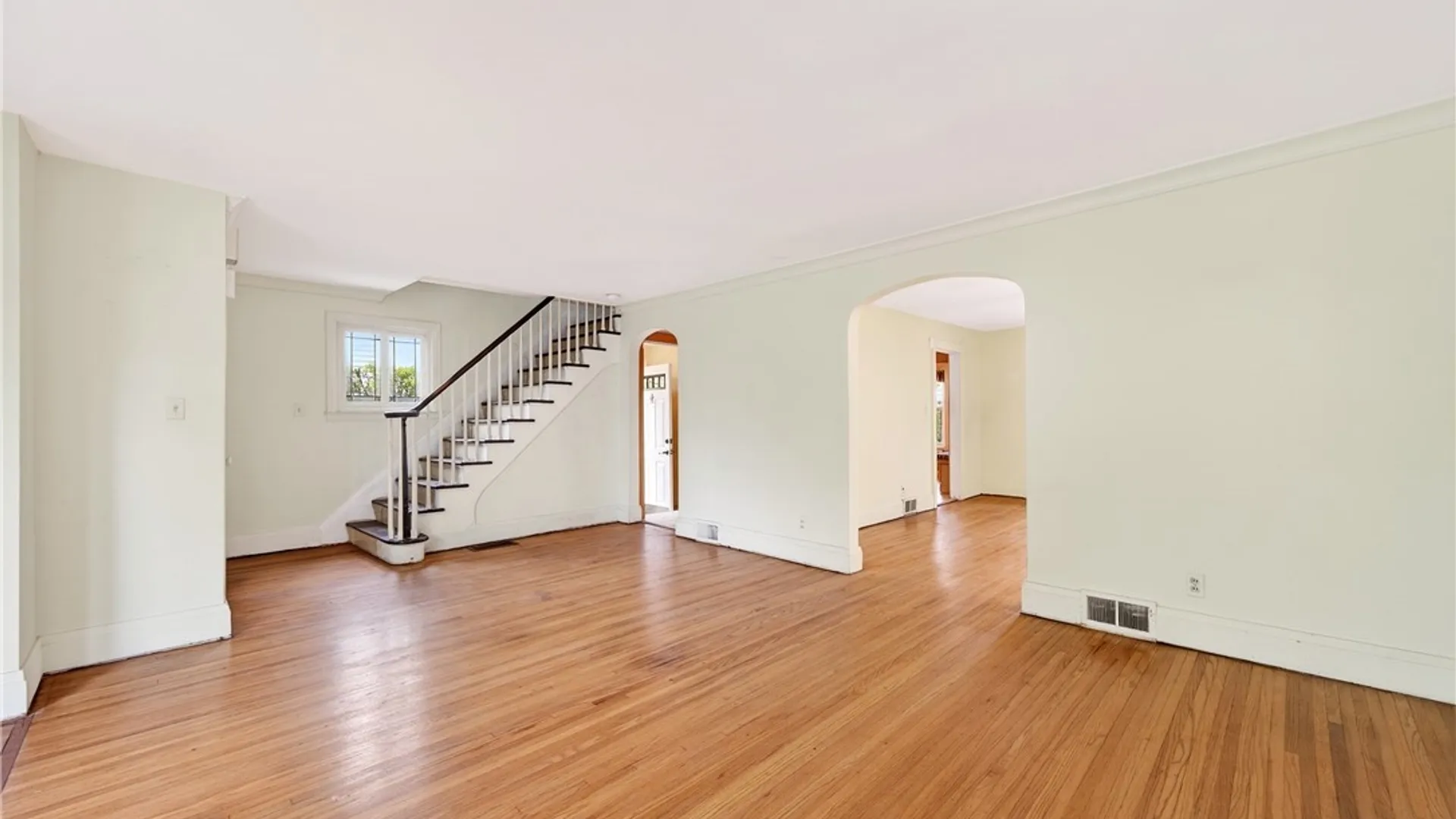 Property at 20 Arundel Road, Buffalo, NY 14216 4