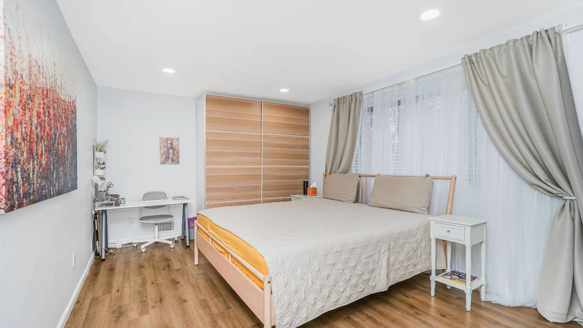 Property at 82 Belmar Dr W, Staten Island, NY 10314 24
