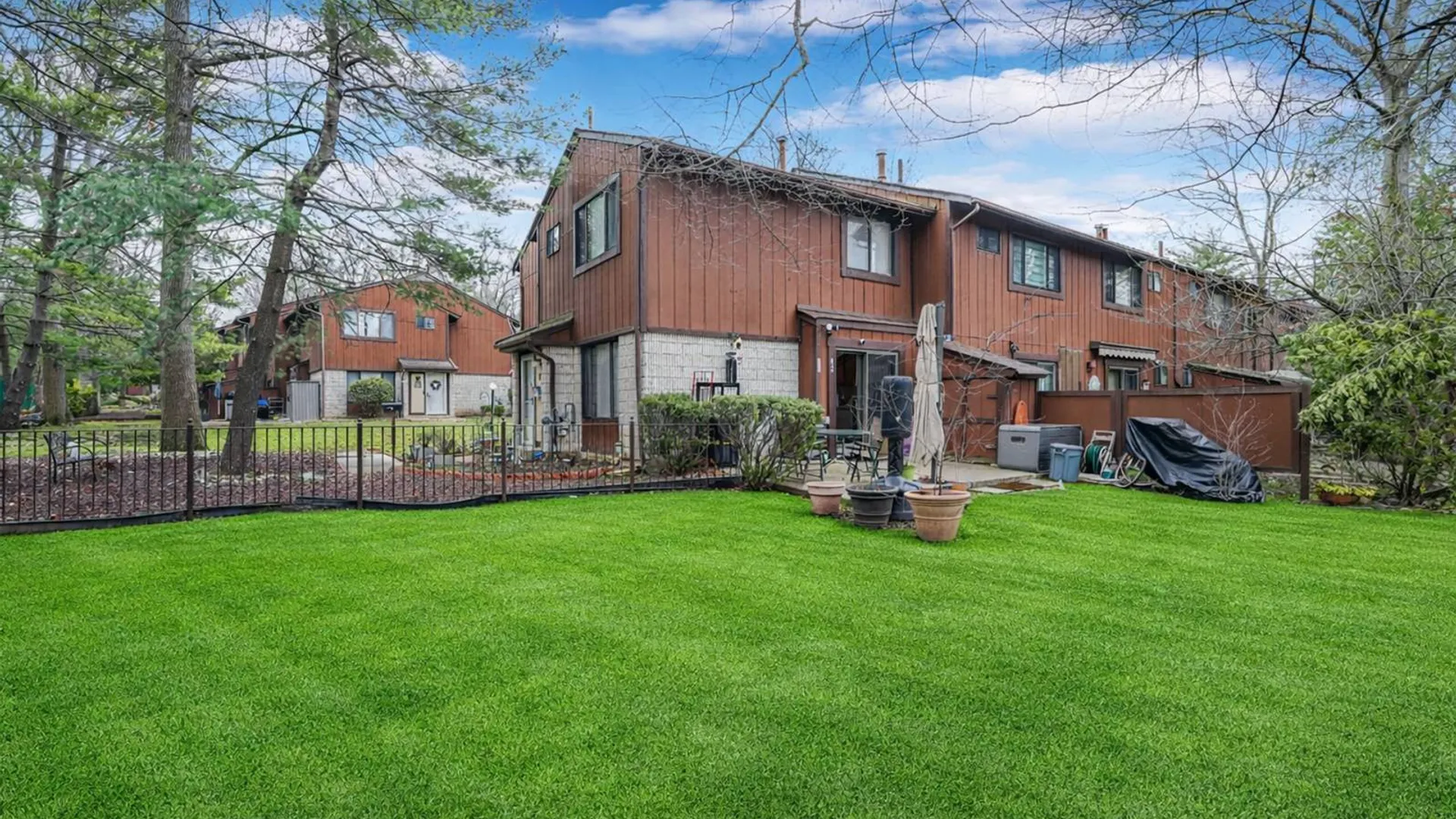 Property at 82 Belmar Dr W, Staten Island, NY 10314 27