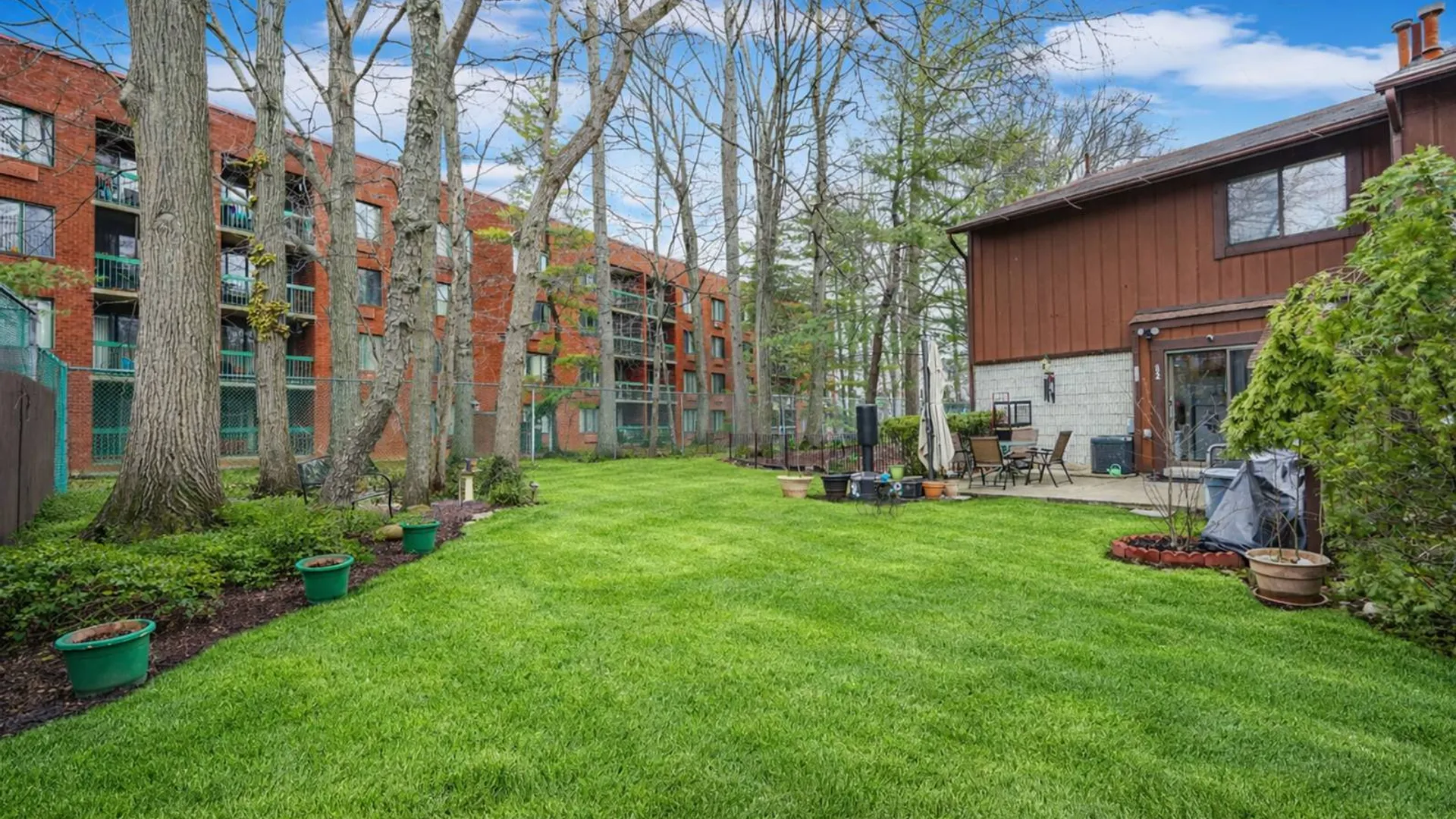 Property at 82 Belmar Dr W, Staten Island, NY 10314 28