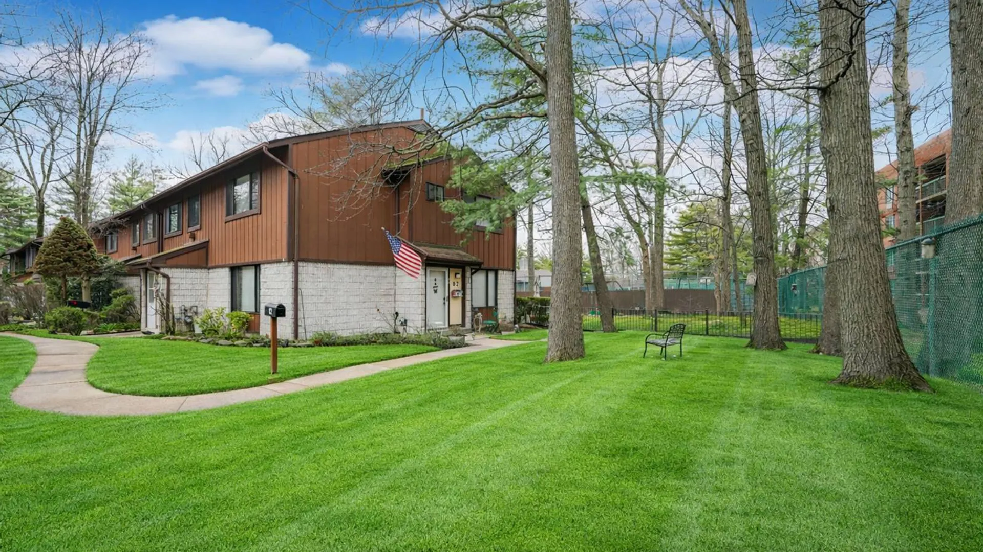 Property at 82 Belmar Dr W, Staten Island, NY 10314 3