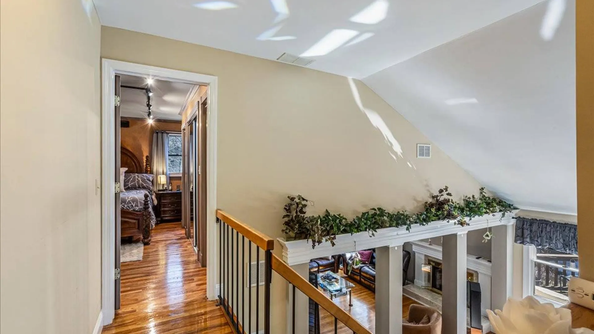Property at 4 Andover Pl, Huntington, NY 11743 21