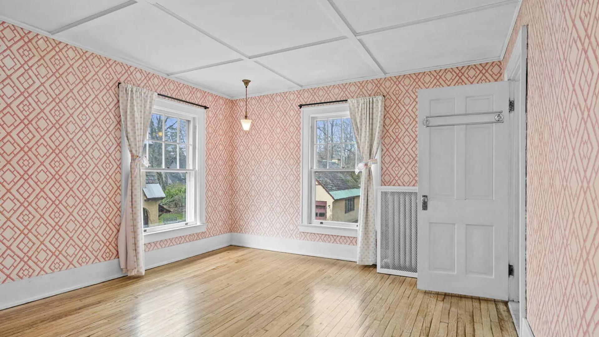 Property at 39 Fifth Avenue, Saratoga Springs, NY 12866 30