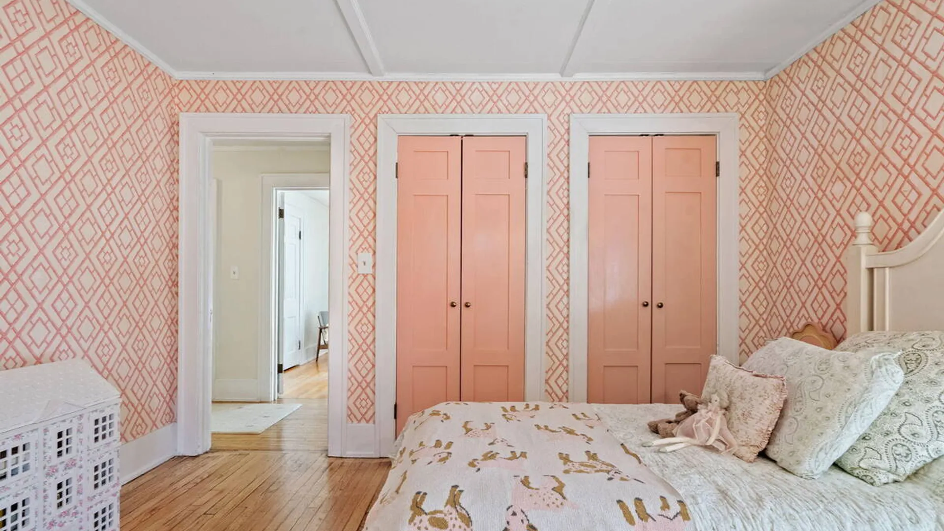 Property at 39 Fifth Avenue, Saratoga Springs, NY 12866 47