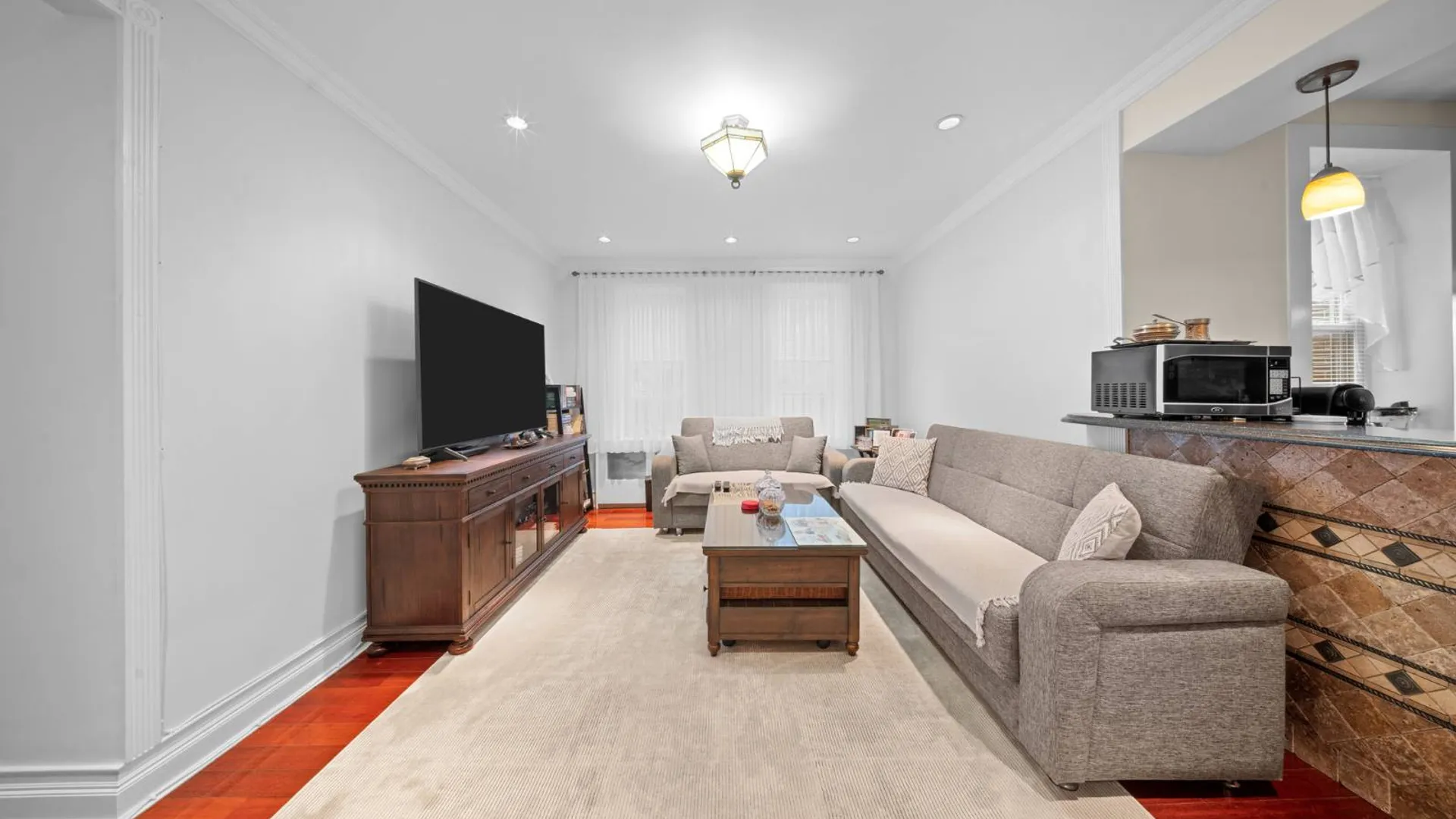 Property at 10807 65th Rd, Forest Hills, NY 11375 4