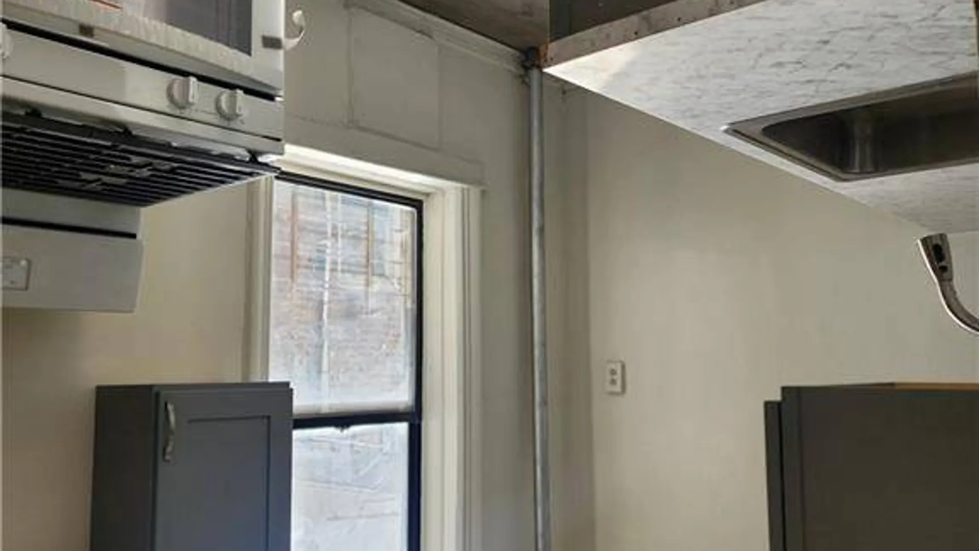 Property at 590 Parkside Ave, Brooklyn, NY 11226 7