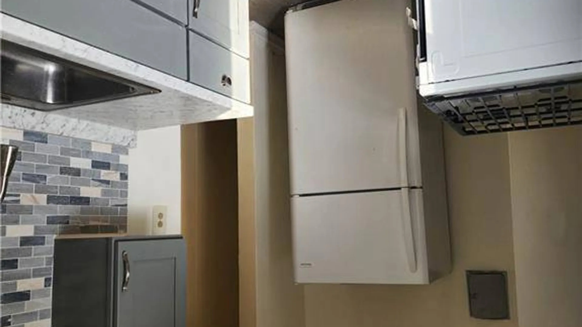 Property at 590 Parkside Ave, Brooklyn, NY 11226 8