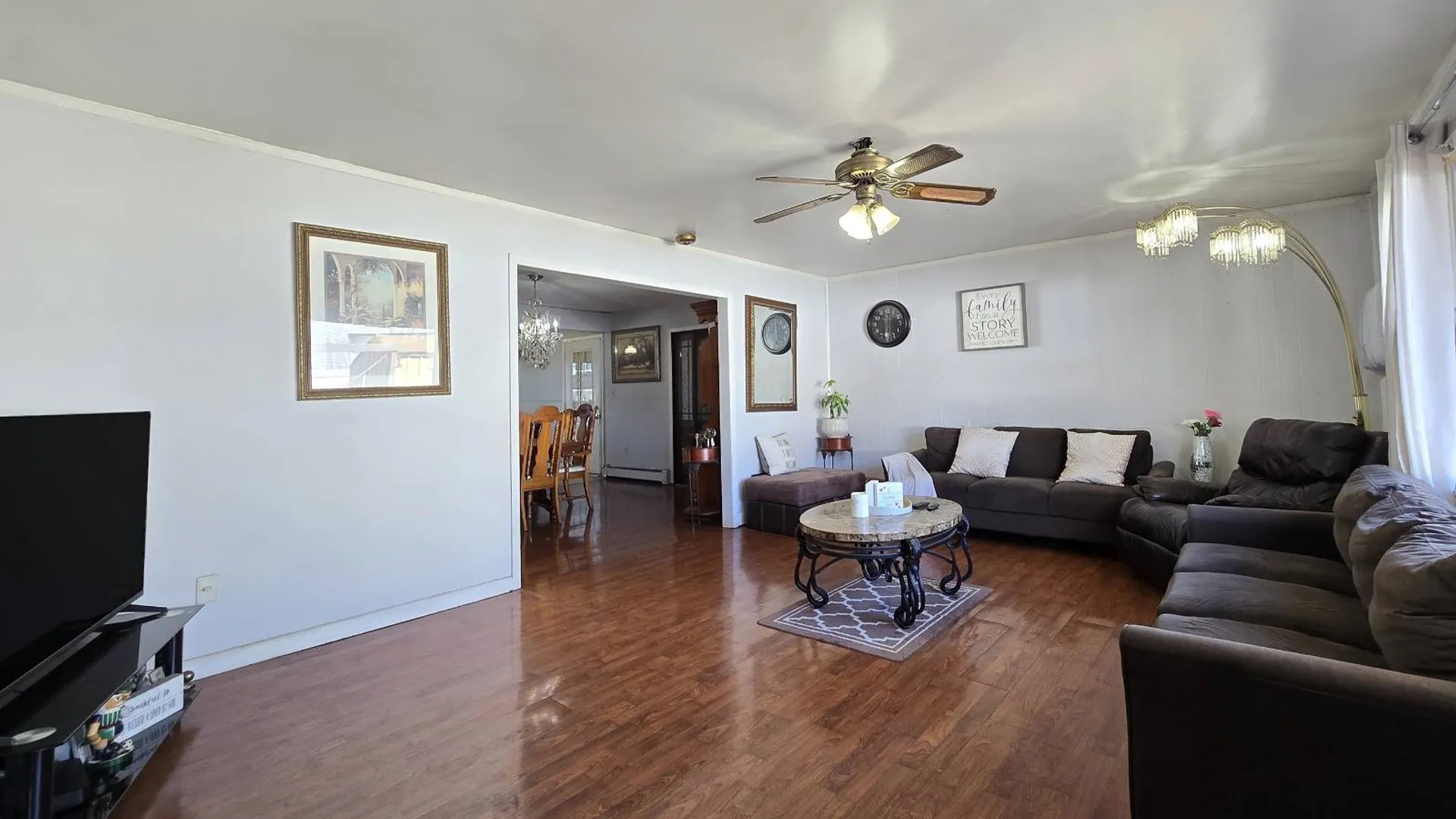 Property at 5 South Ln, Levittown, NY 11756 5