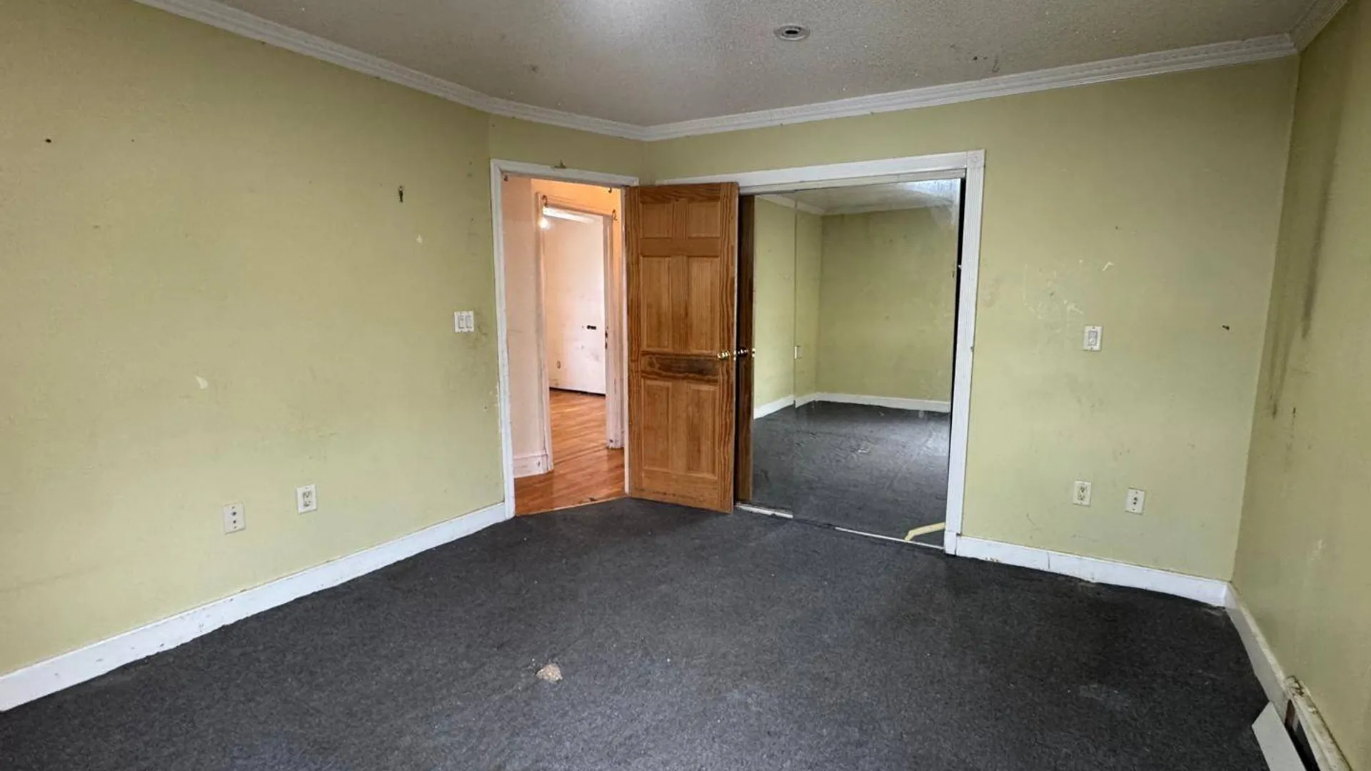 Property at 147-28 227 Street, Springfield Gardens, NY 11413 18