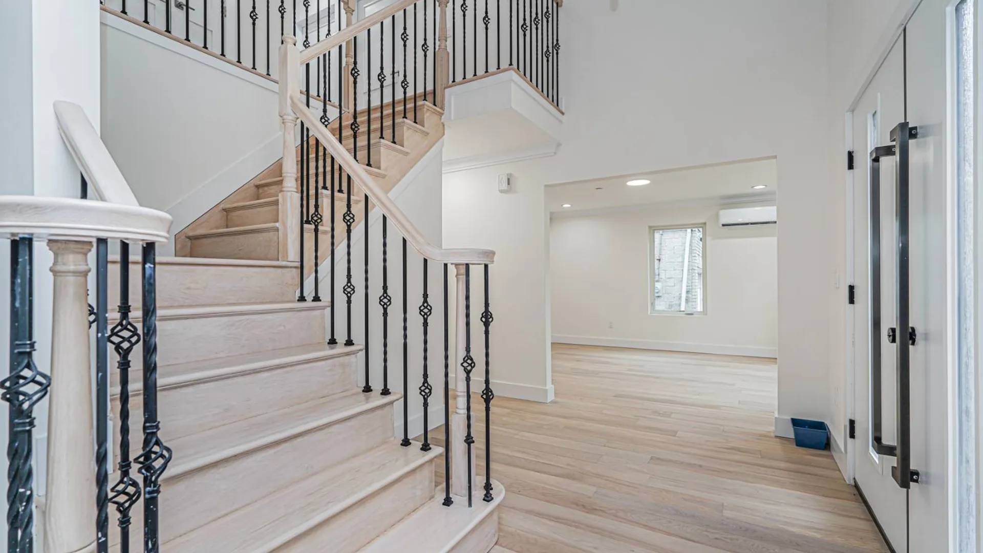 Property at 54 Cedarcliff Road, Staten Island, NY 10301 3