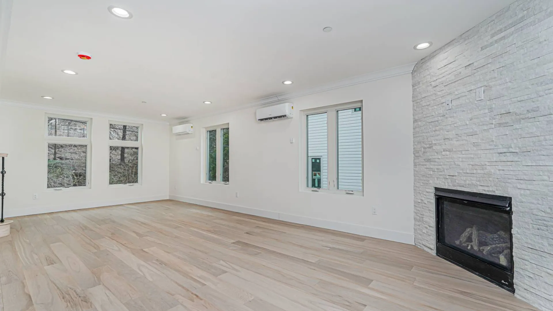 Property at 54 Cedarcliff Road, Staten Island, NY 10301 9