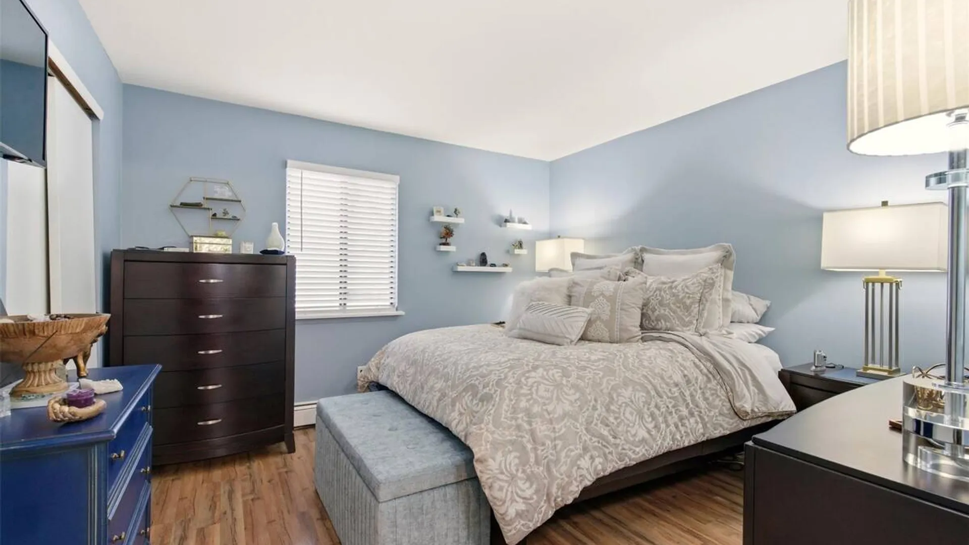 Property at 17 Westminster Lane, West Islip, NY 11795 19
