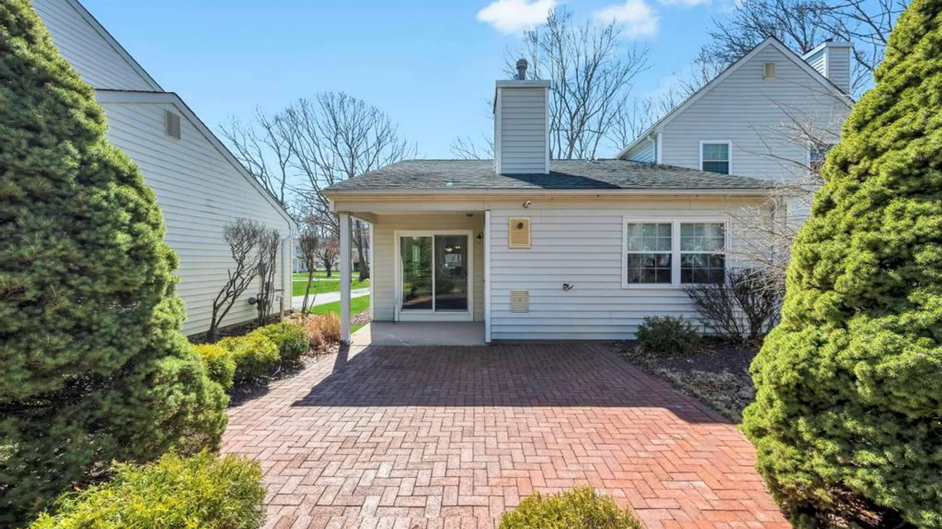 Property at 13 Mallard Path, Coram, NY 11727 3