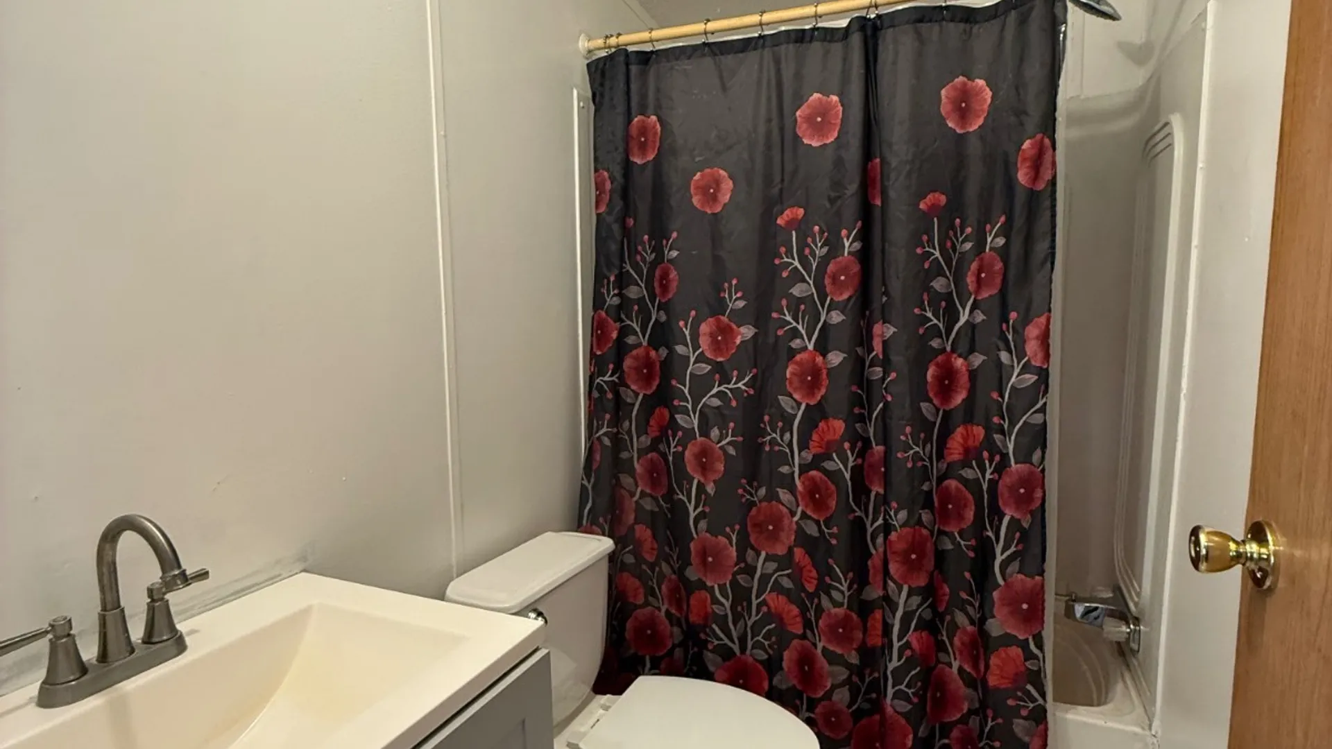 Property at 708 NYS RT 67, Amsterdam, NY 12010 12